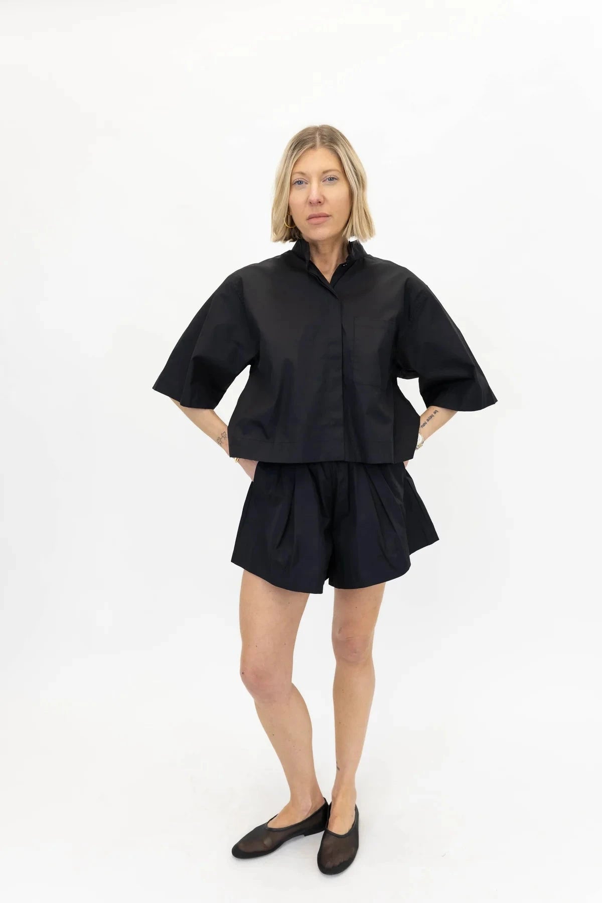 JOJO SHORTS IN BLACK SHORT STYLEIN 
