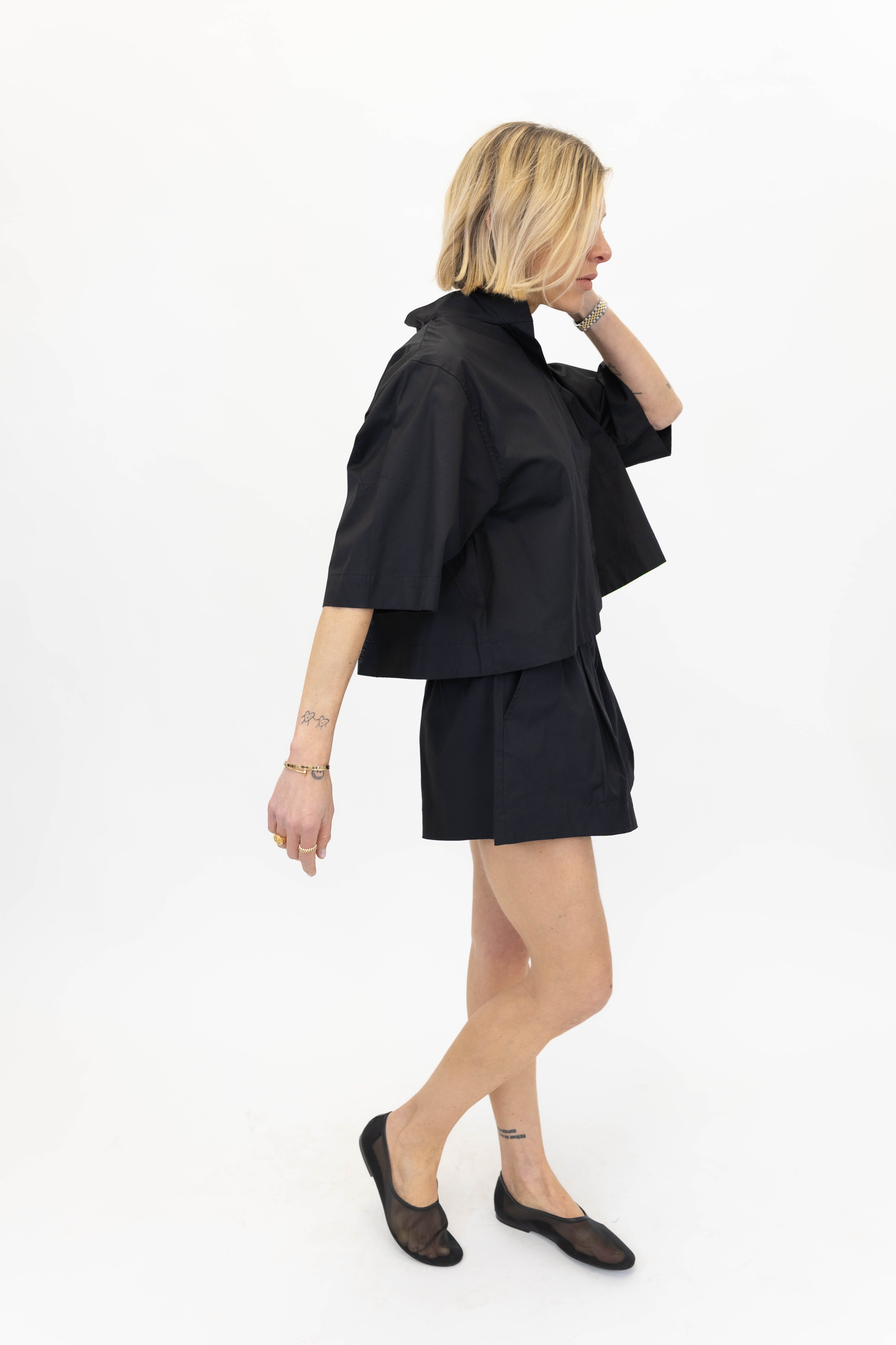 JENESSA SHIRT IN BLACK SHIRT STYLEIN 