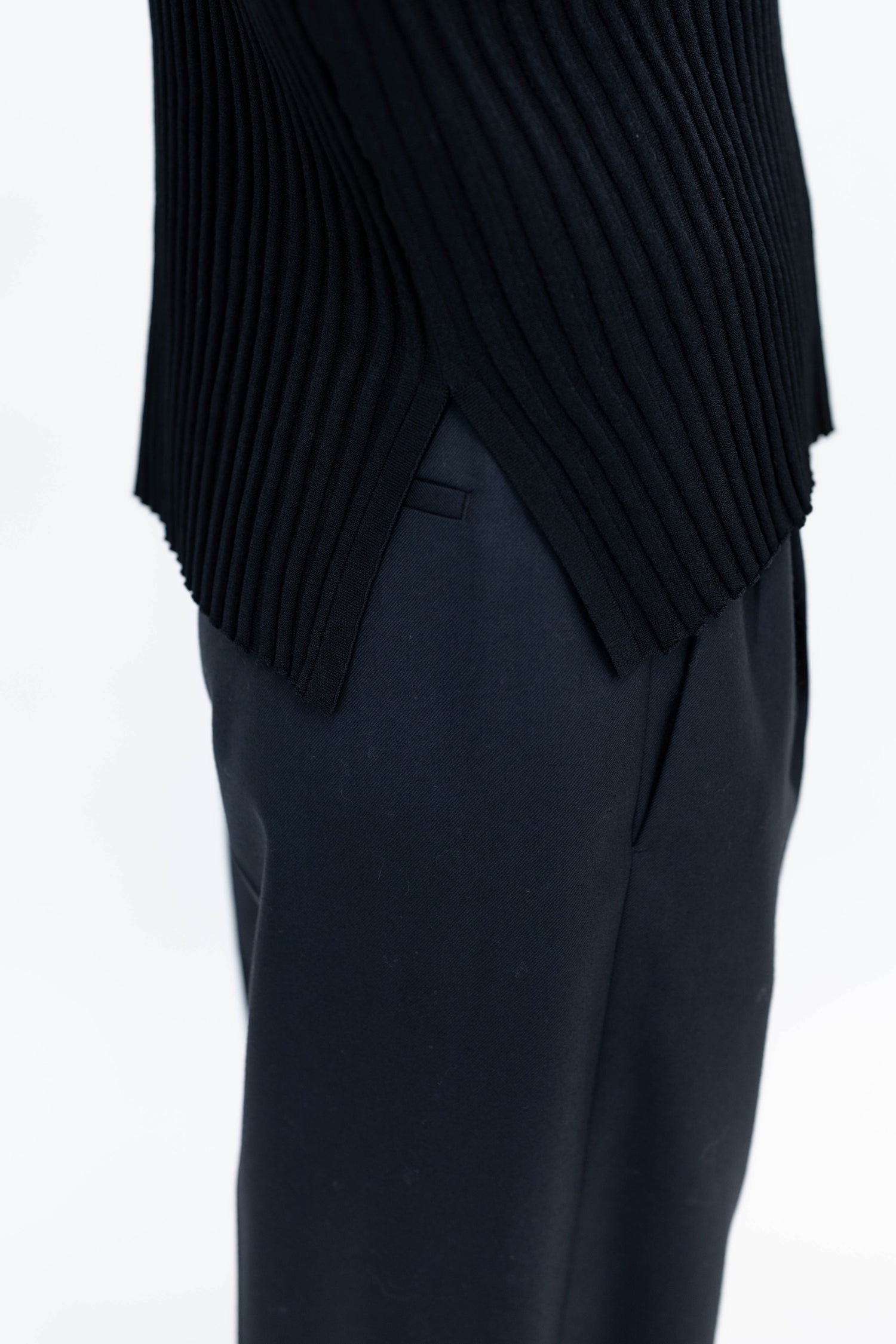 KASSIS KNITTED TOP IN PLISSE STITCH IN BLACK TOP CHRISTIAN WIJNANTS 