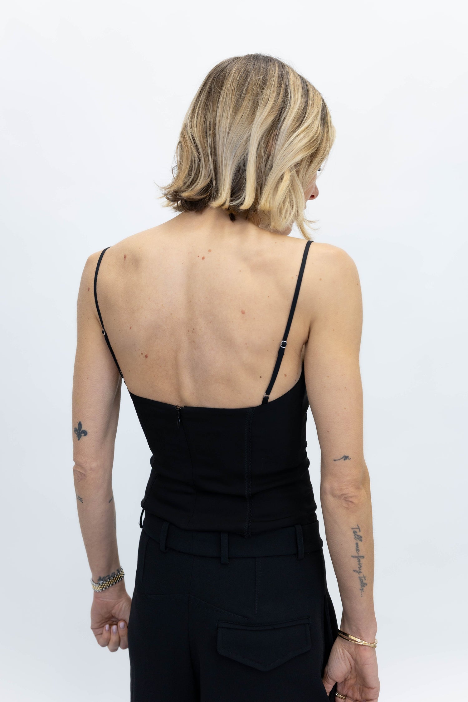 TOMA TOP IN BLACK TOP HERSKIND 