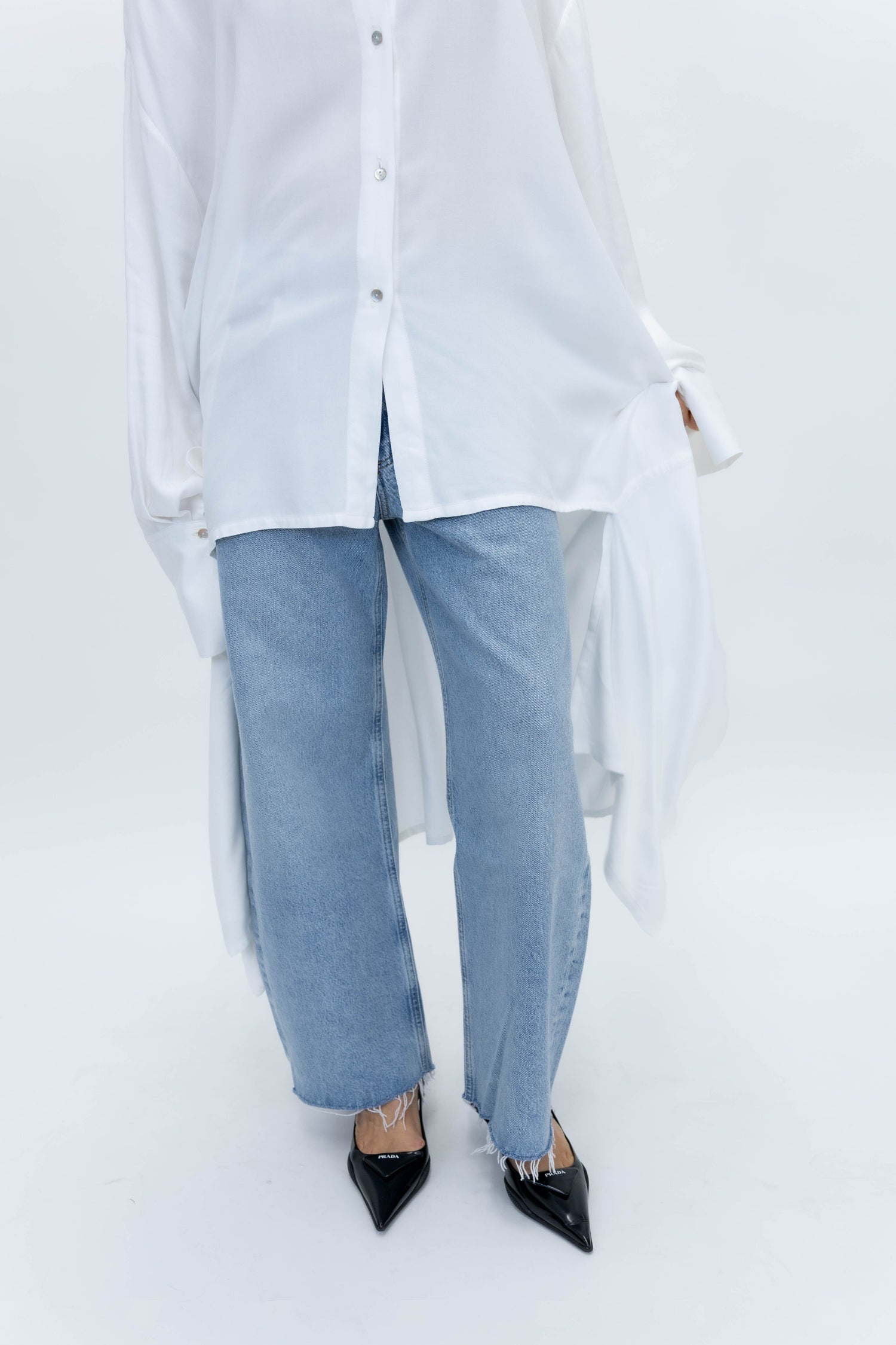 KNOT LONG SHIRT IN IVORY SHIRT STUDIO CUT 