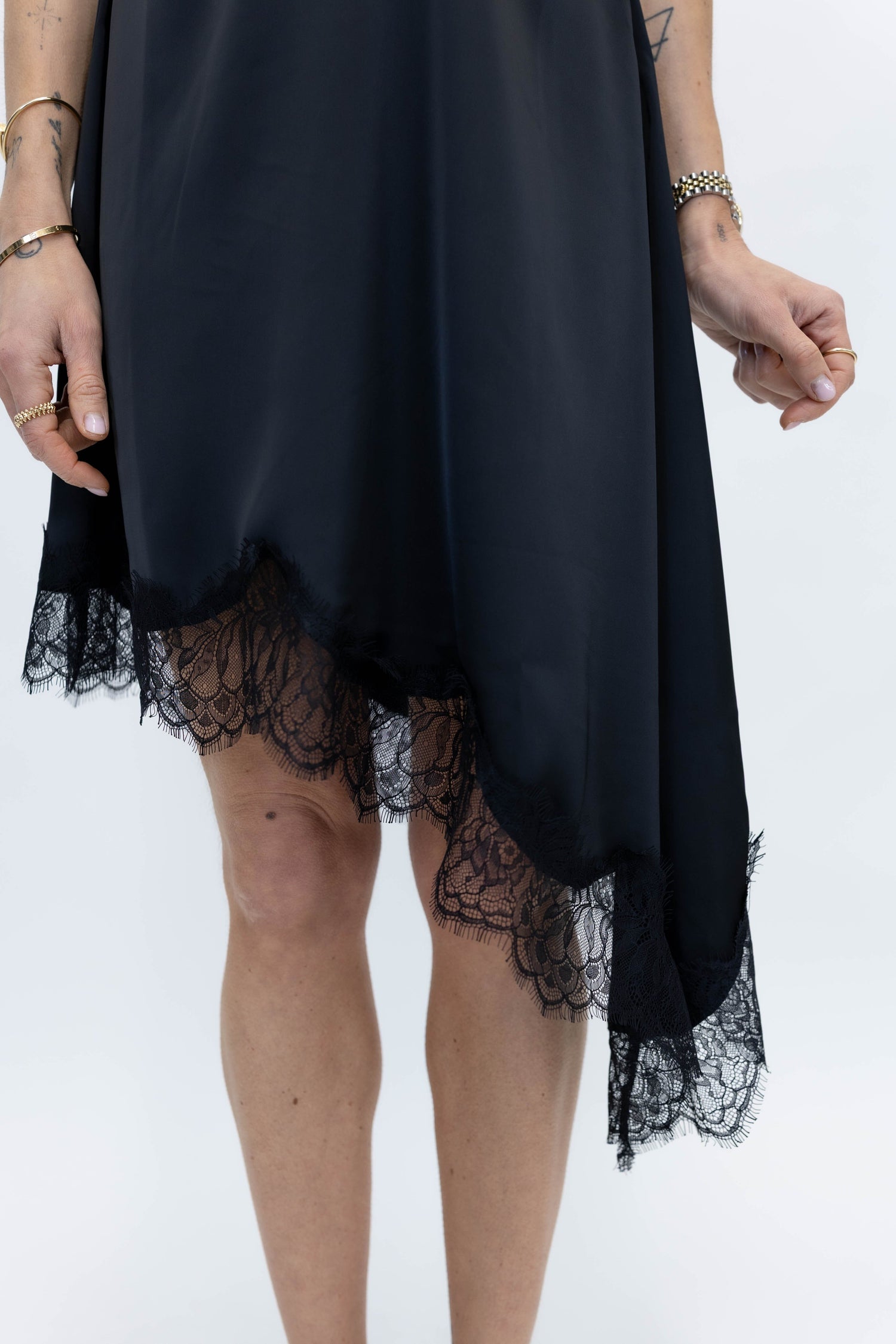 LALOU DRESS IN BLACK DRESS GESTUZ 