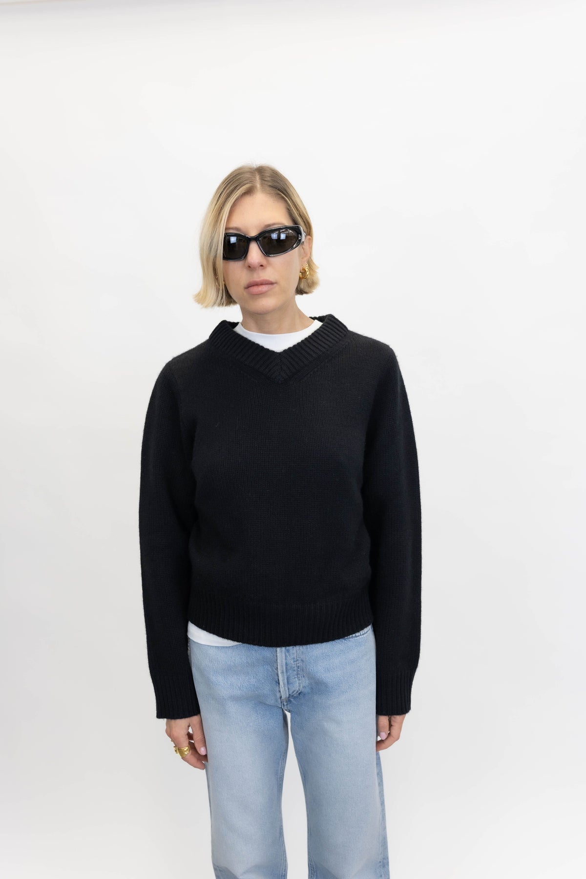 CHUNKY V-NECK KNIT IN BLACK KNIT SOFT GOAT 