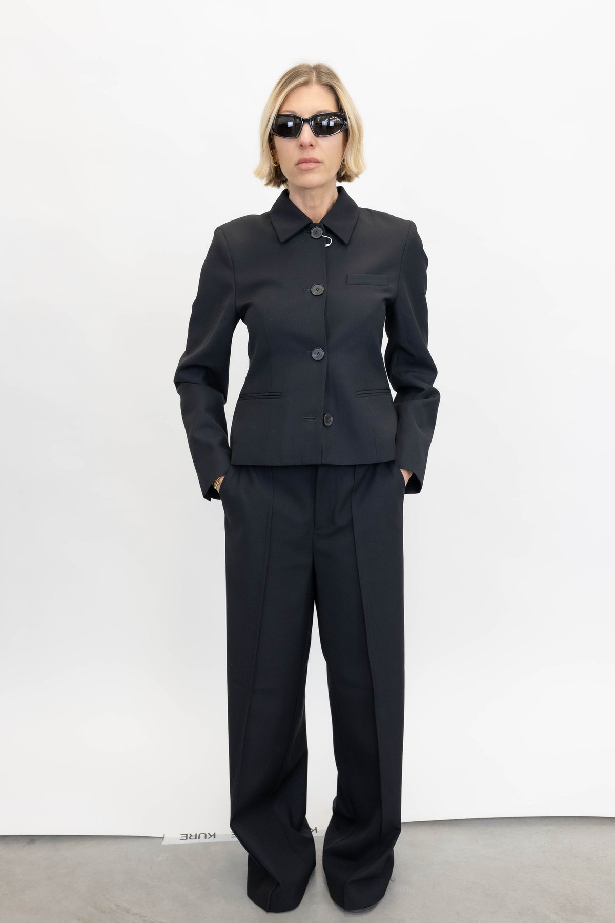 ELA BLAZER IN BLACK BLAZER WON HUNDRED 