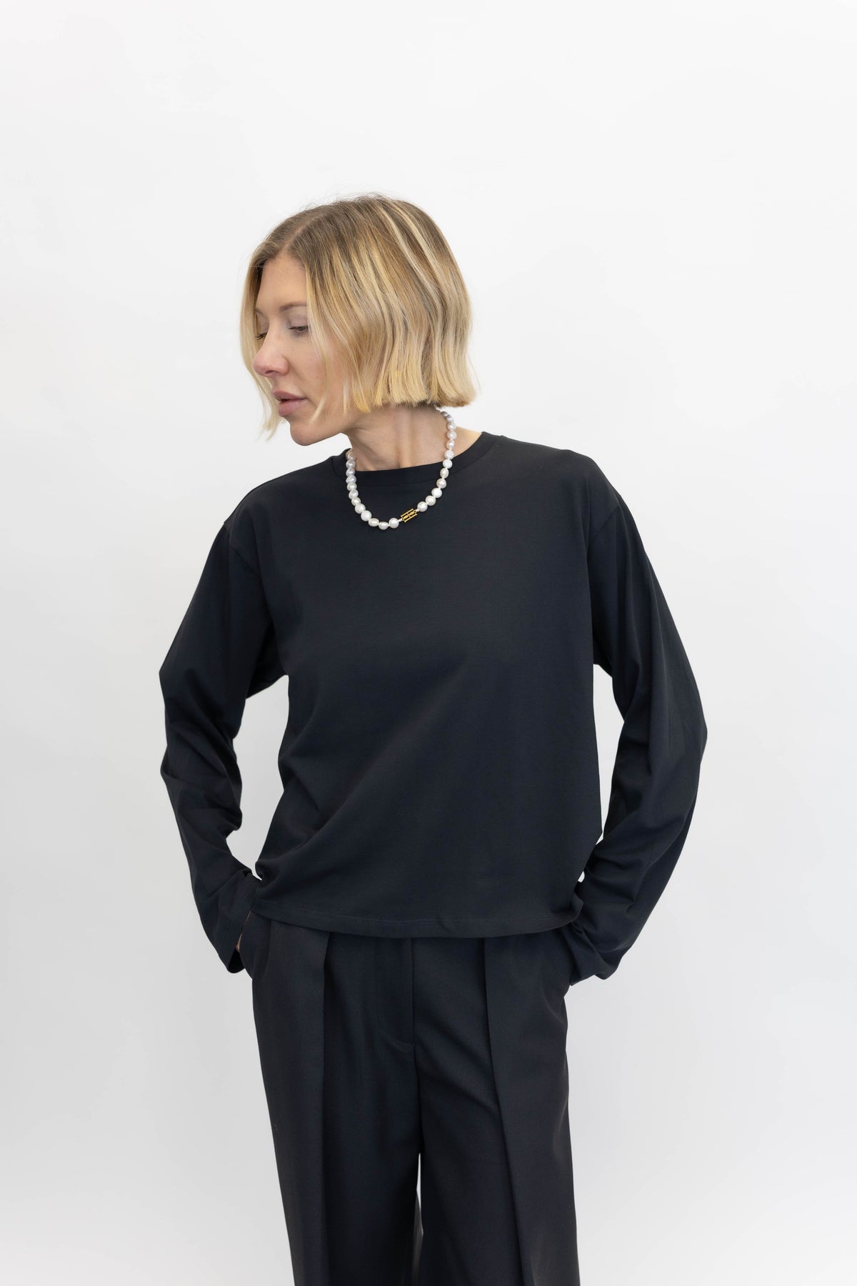 TIMA LS TEE IN BLACK T-SHIRT GESTUZ 