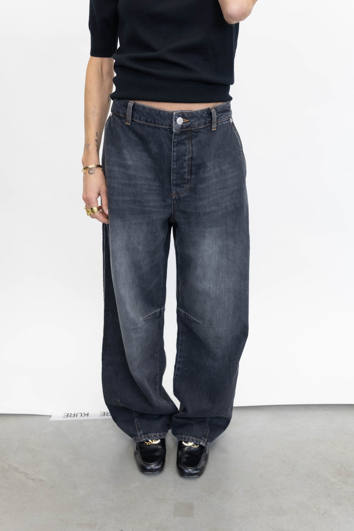 ESME DENIM JEANS IN BLACK JEANS HERSKIND 