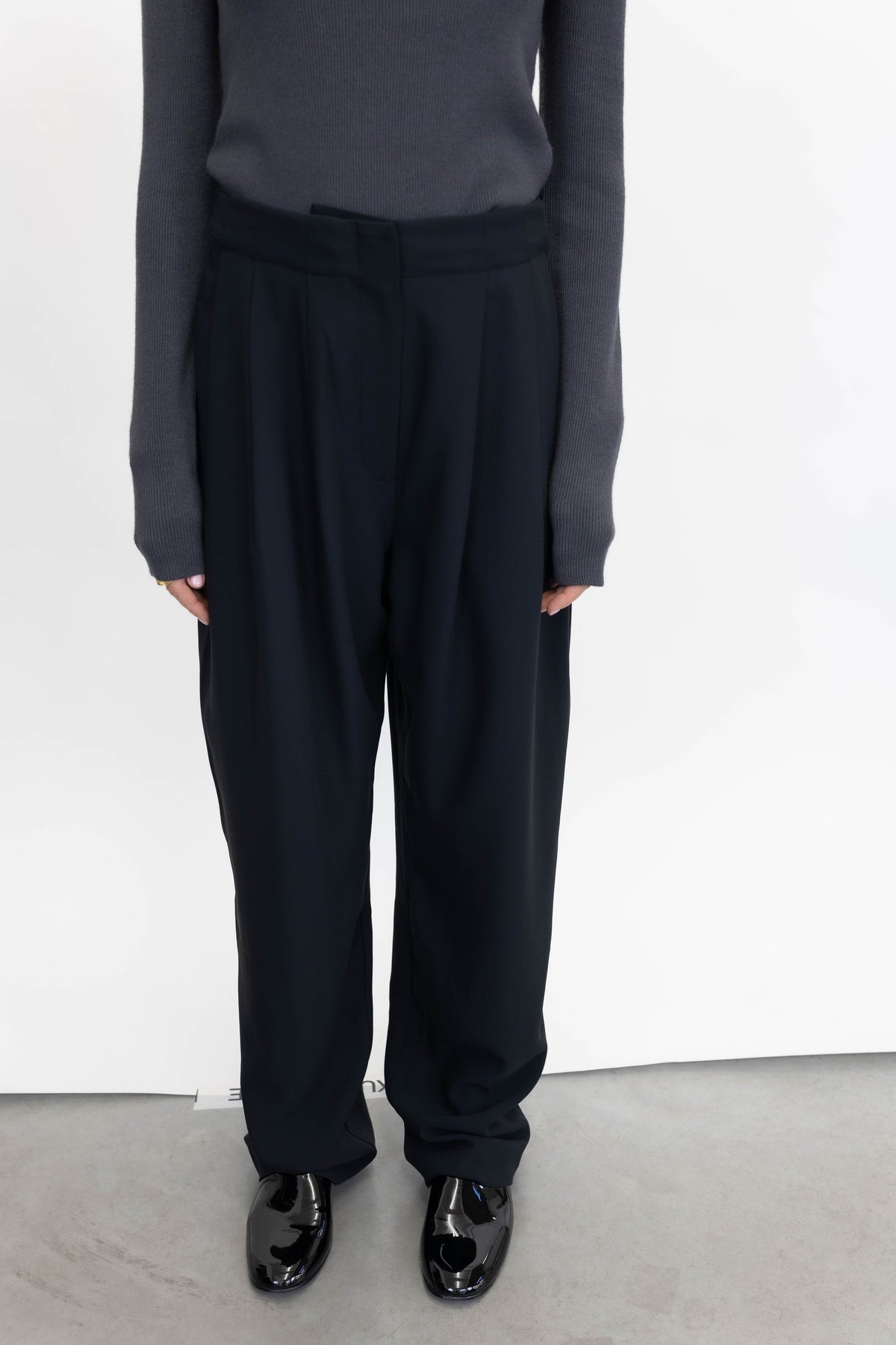 OAKLAND PANTS IN BLACK PANTS IRO 