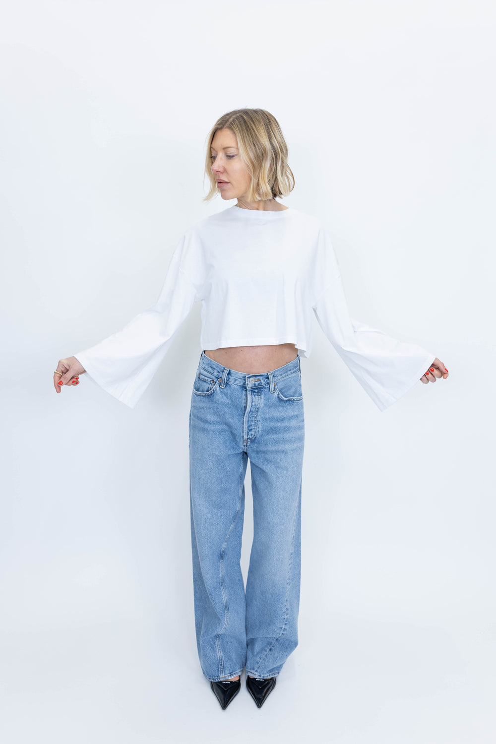 VIC LONGSLEEVE TEE IN WHITE