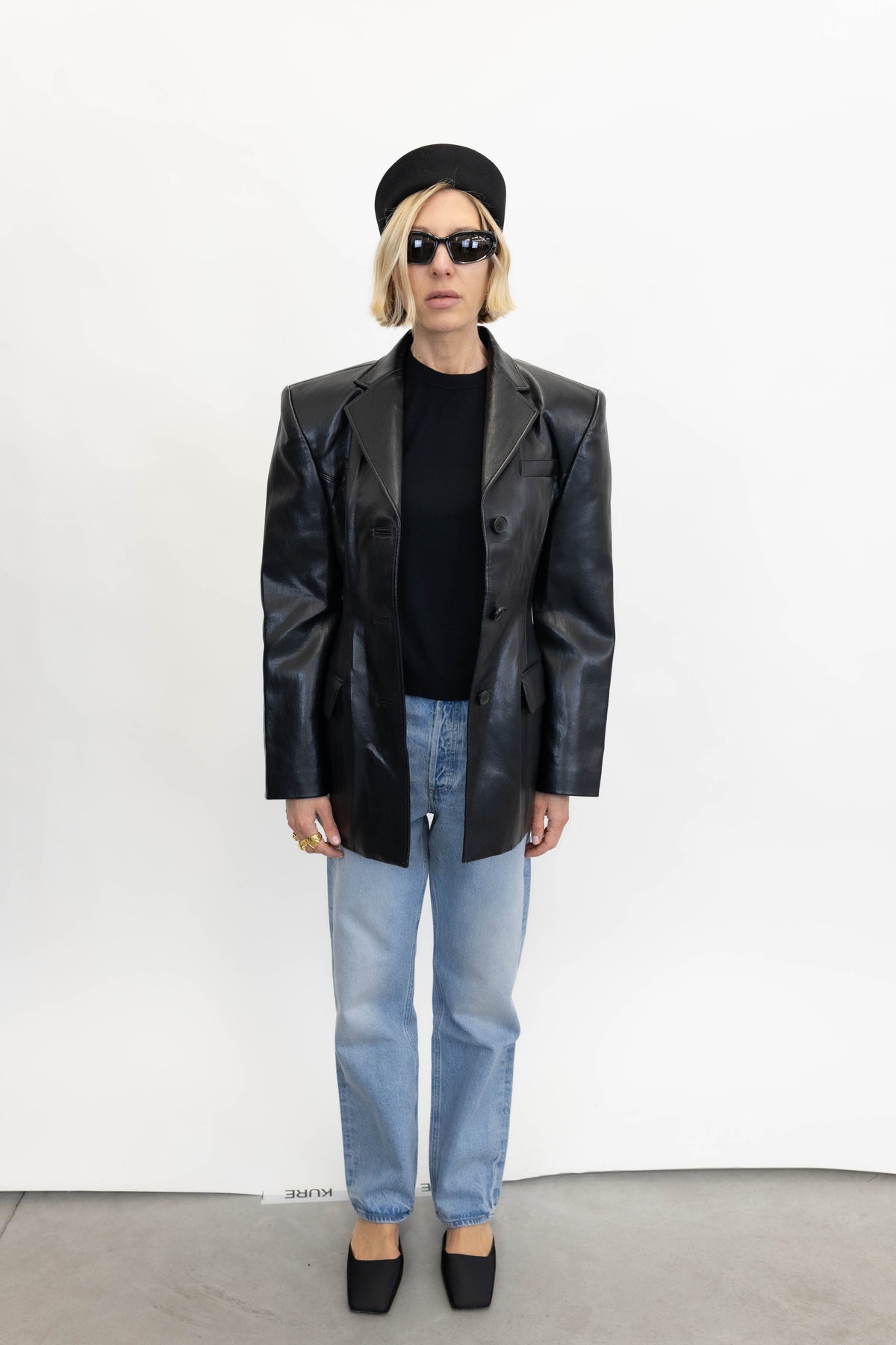 FAUX LEATHER BLAZER IN BLACK BLAZER LA PISCINE 