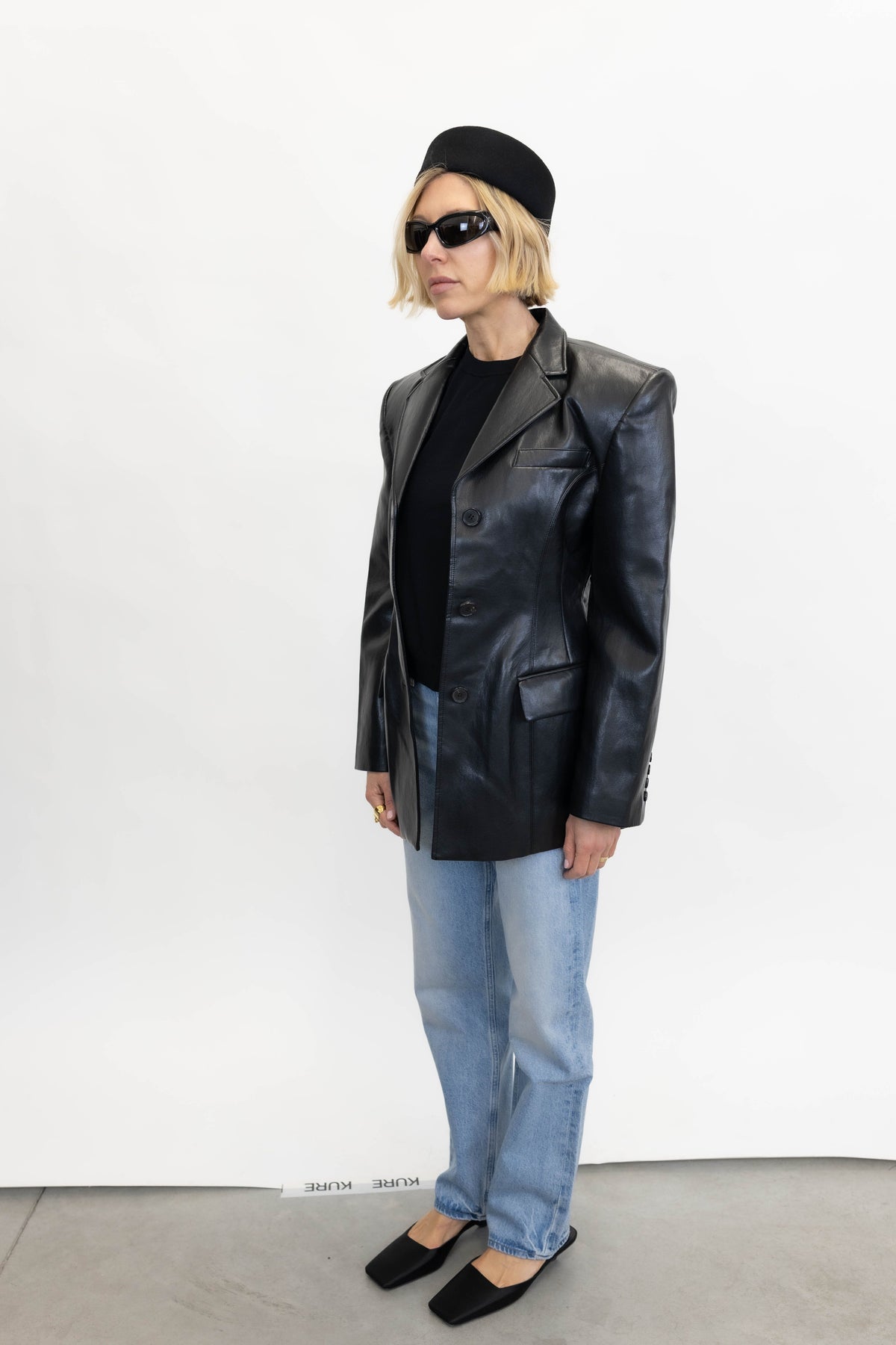 FAUX LEATHER BLAZER IN BLACK BLAZER LA PISCINE 