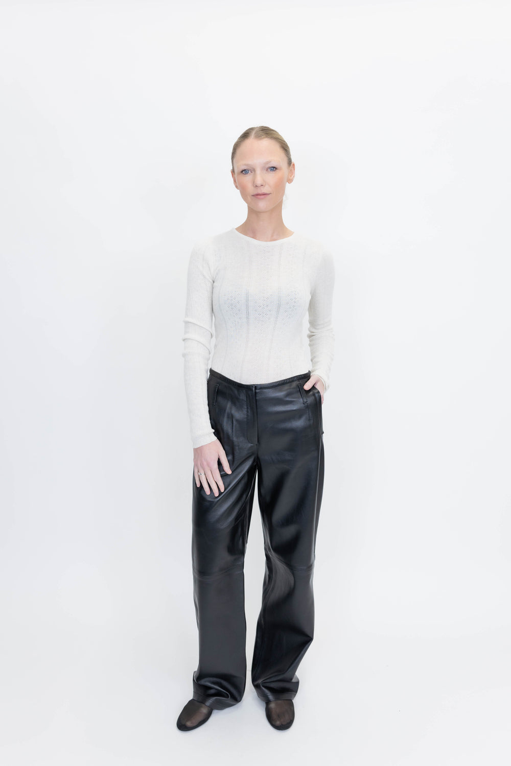 CAMB KNIT BLOUSE IN OFF WHITE