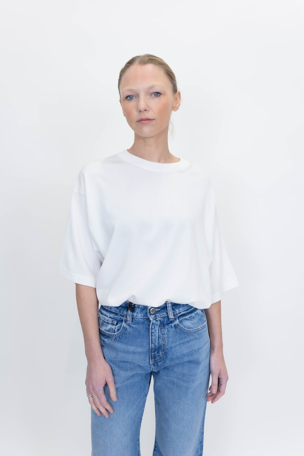 KAGITI OVERSIZED KNITTED T-SHIRT IN WHITE T-SHIRT CHRISTIAN WIJNANTS 