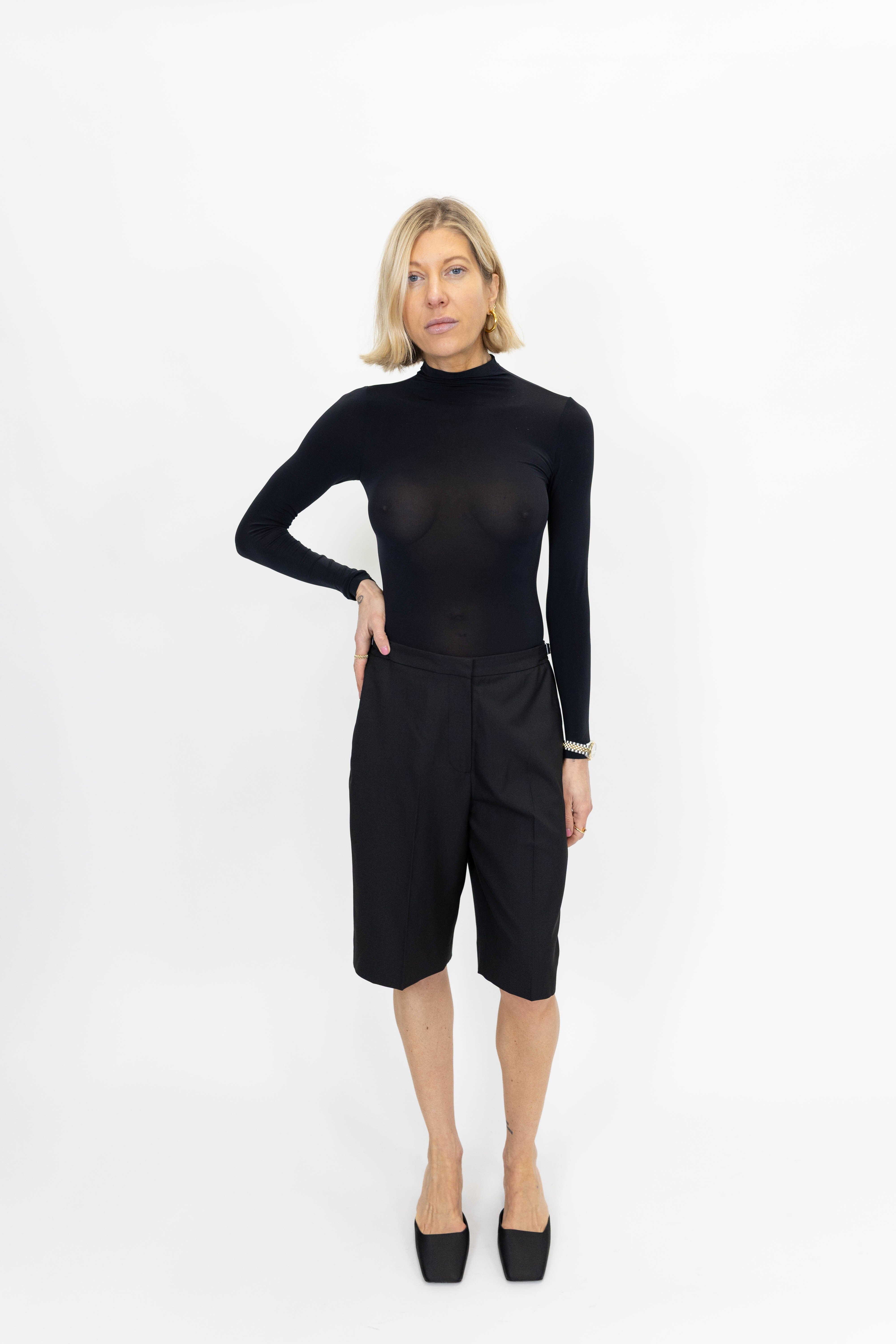 JOEL SHORT IN BLACK SHORT HERSKIND 