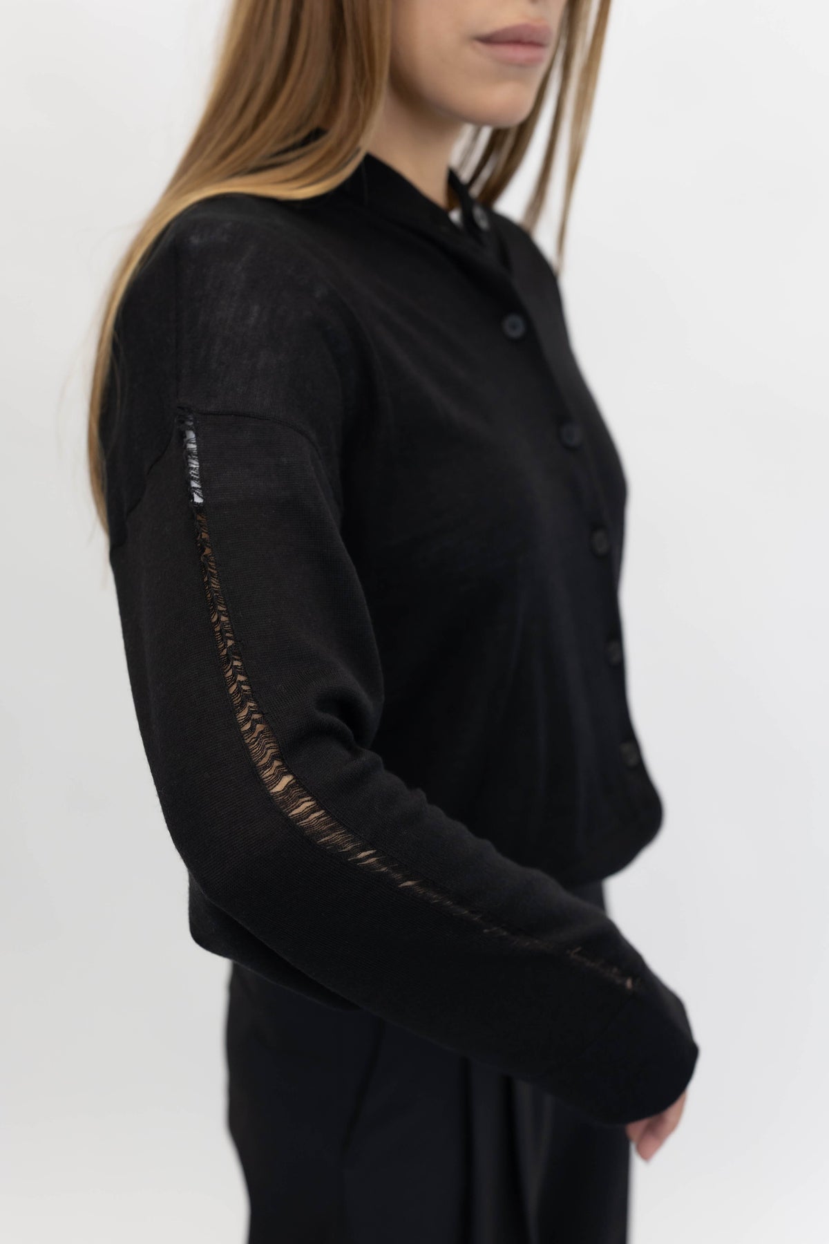 ICONIA PULLOVER IN BLACK PULLOVER IRO 