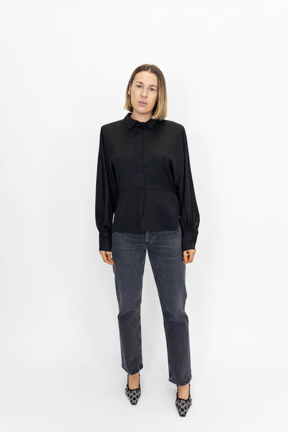 UDONIA SHIRT IN BLACK SHIRT IRO 