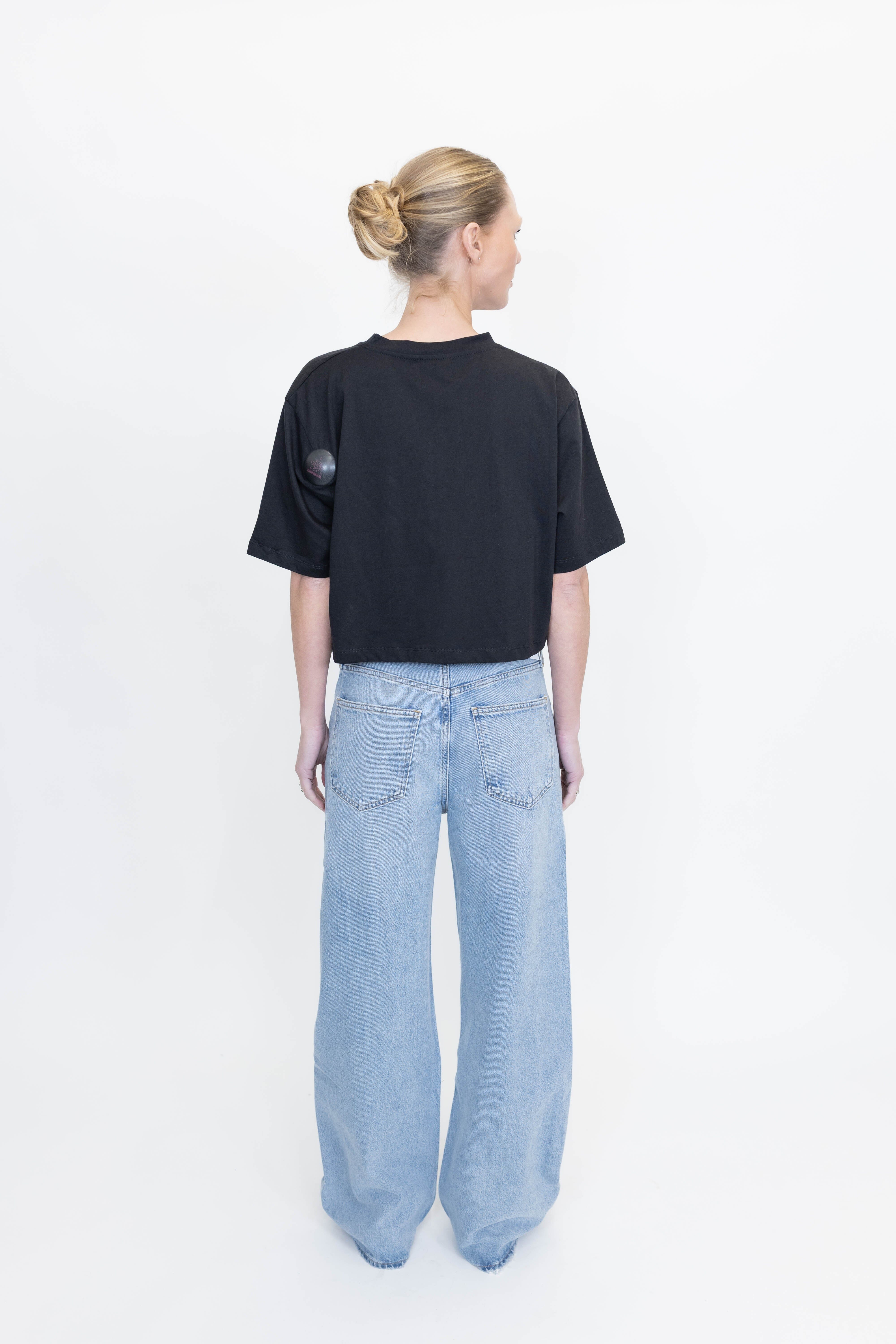 CROPPED T-SHIRT IN BLACK T-SHIRT STUDIO CUT 