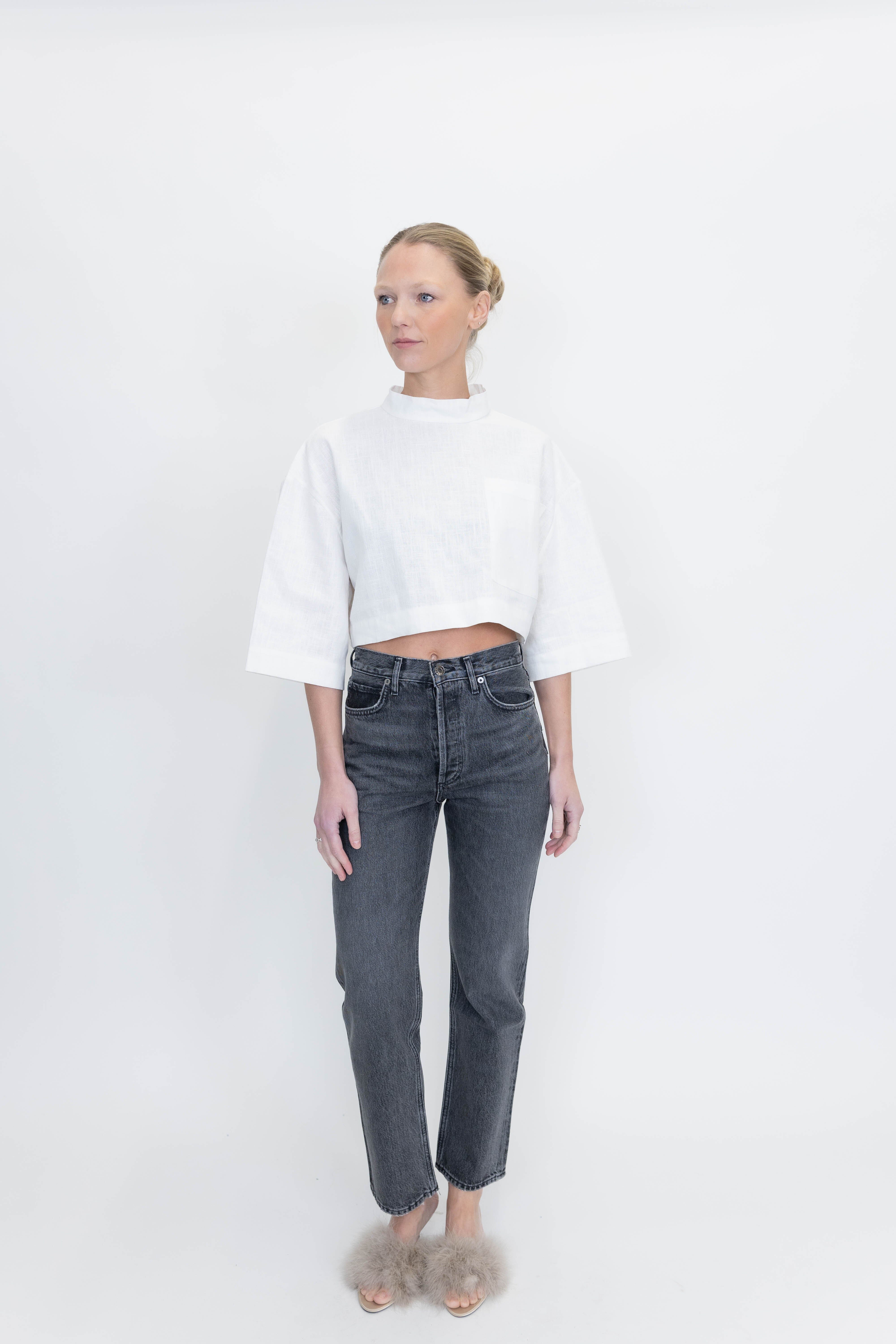 LINEN CROPPED TOP IN IVORY TOP STUDIO CUT 