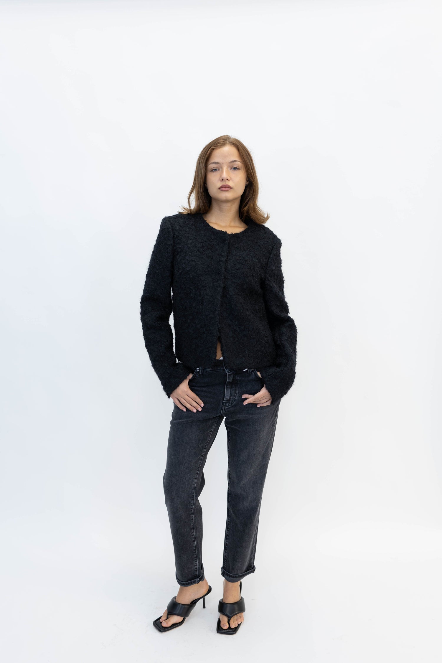 THE BORROWED JEANS IN DECO JEANS FRAME 