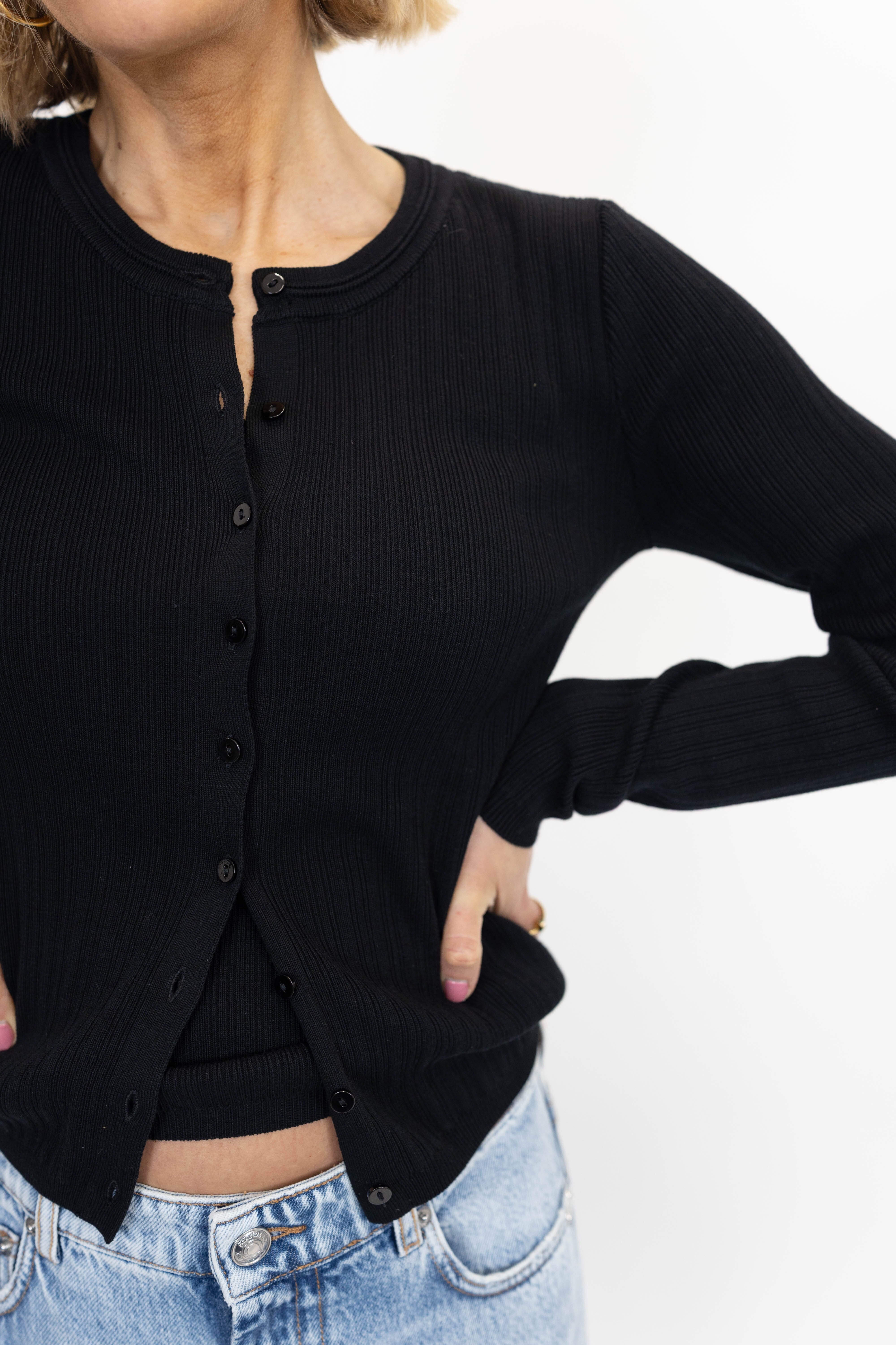 BROOKS KNIT BLOUSE IN BLACK KNIT HERSKIND 