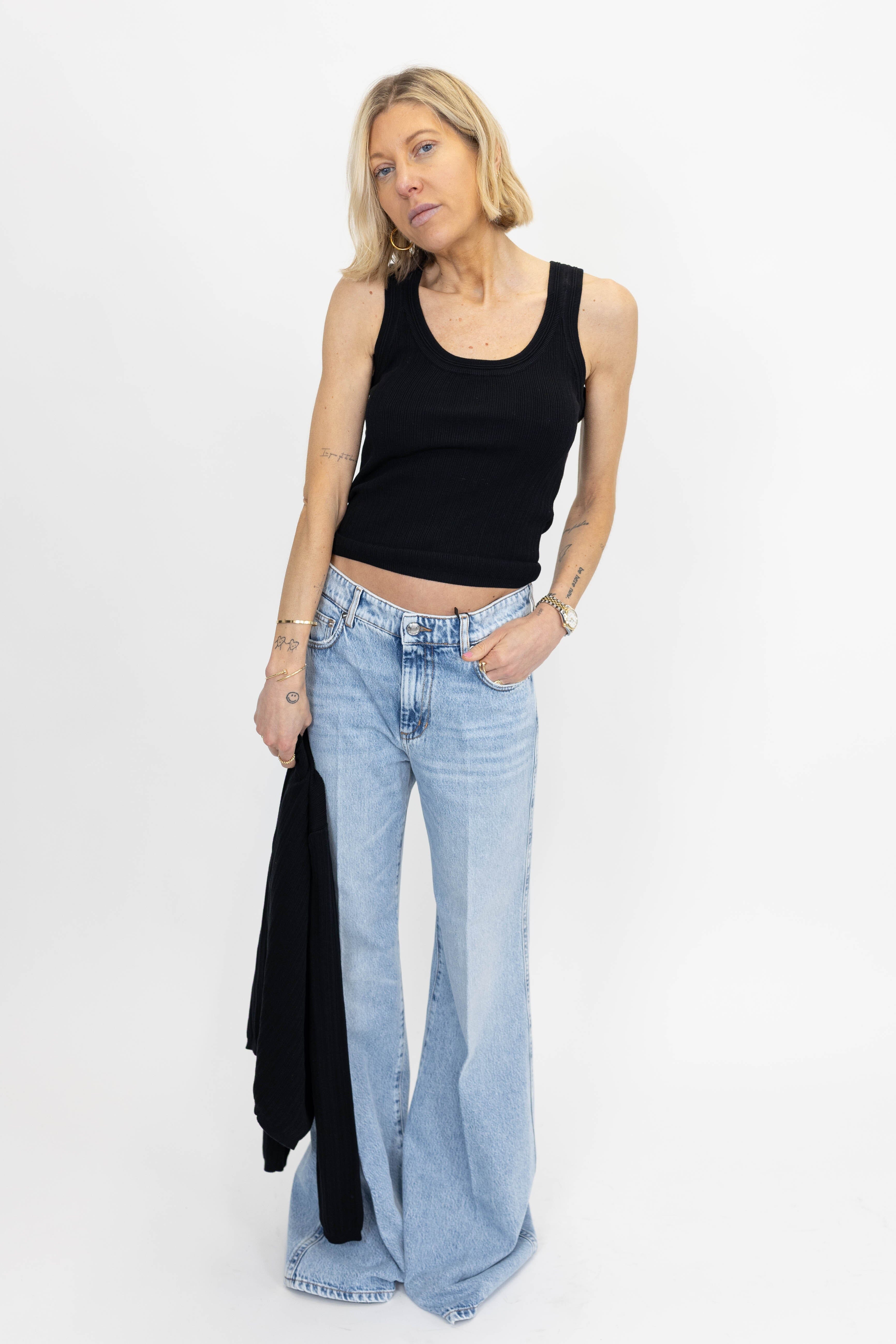 MORRIS KNIT TOP IN BLACK TOP HERSKIND 