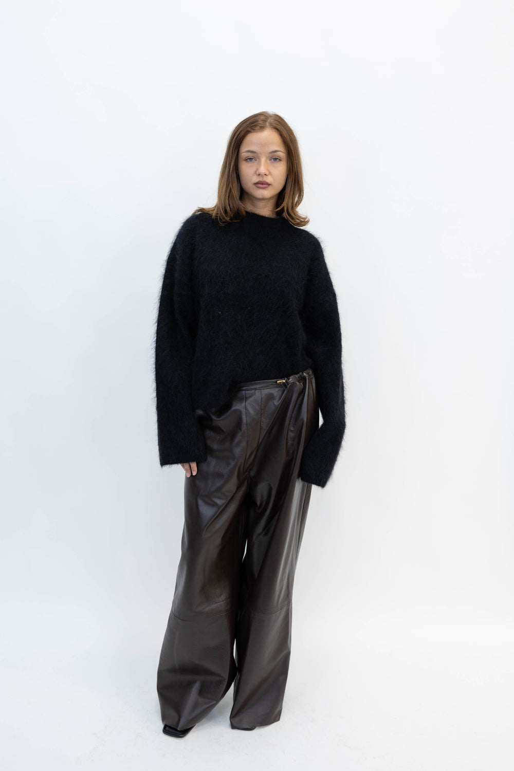 ROMA BOYFRIEND SWEATER IN BLACK KNIT THE GARMENT 