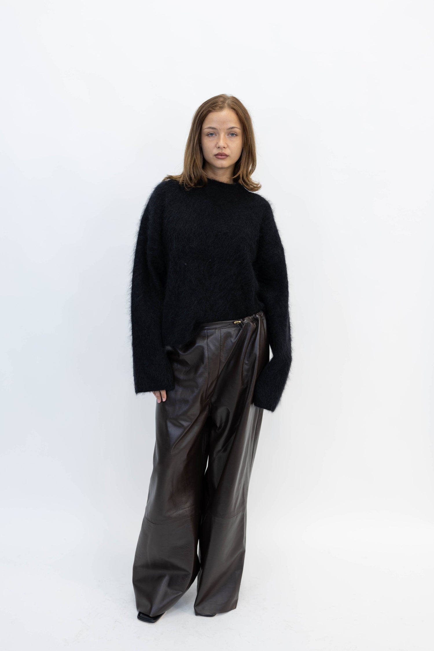 ROMA BOYFRIEND SWEATER IN BLACK KNIT THE GARMENT 