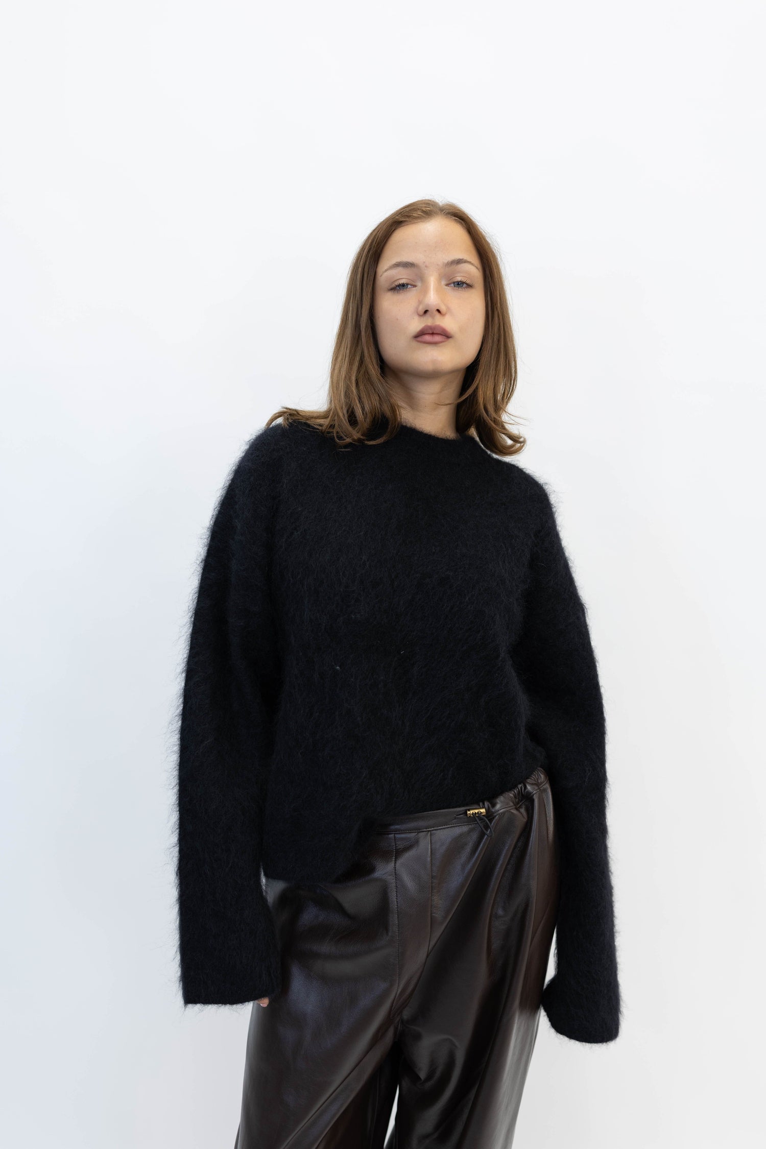 ROMA BOYFRIEND SWEATER IN BLACK KNIT THE GARMENT 