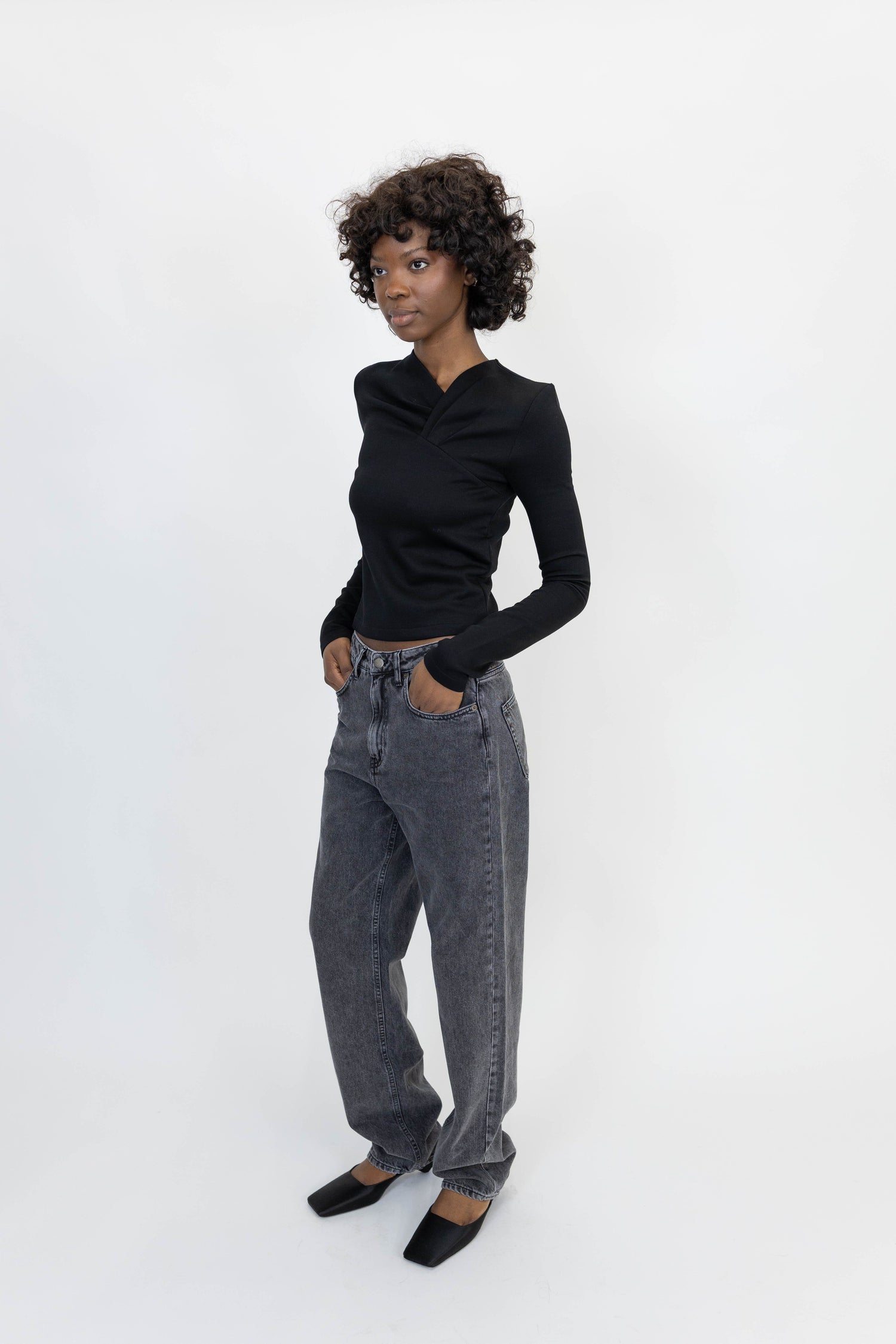 MALA TOP IN BLACK TOP IRO 