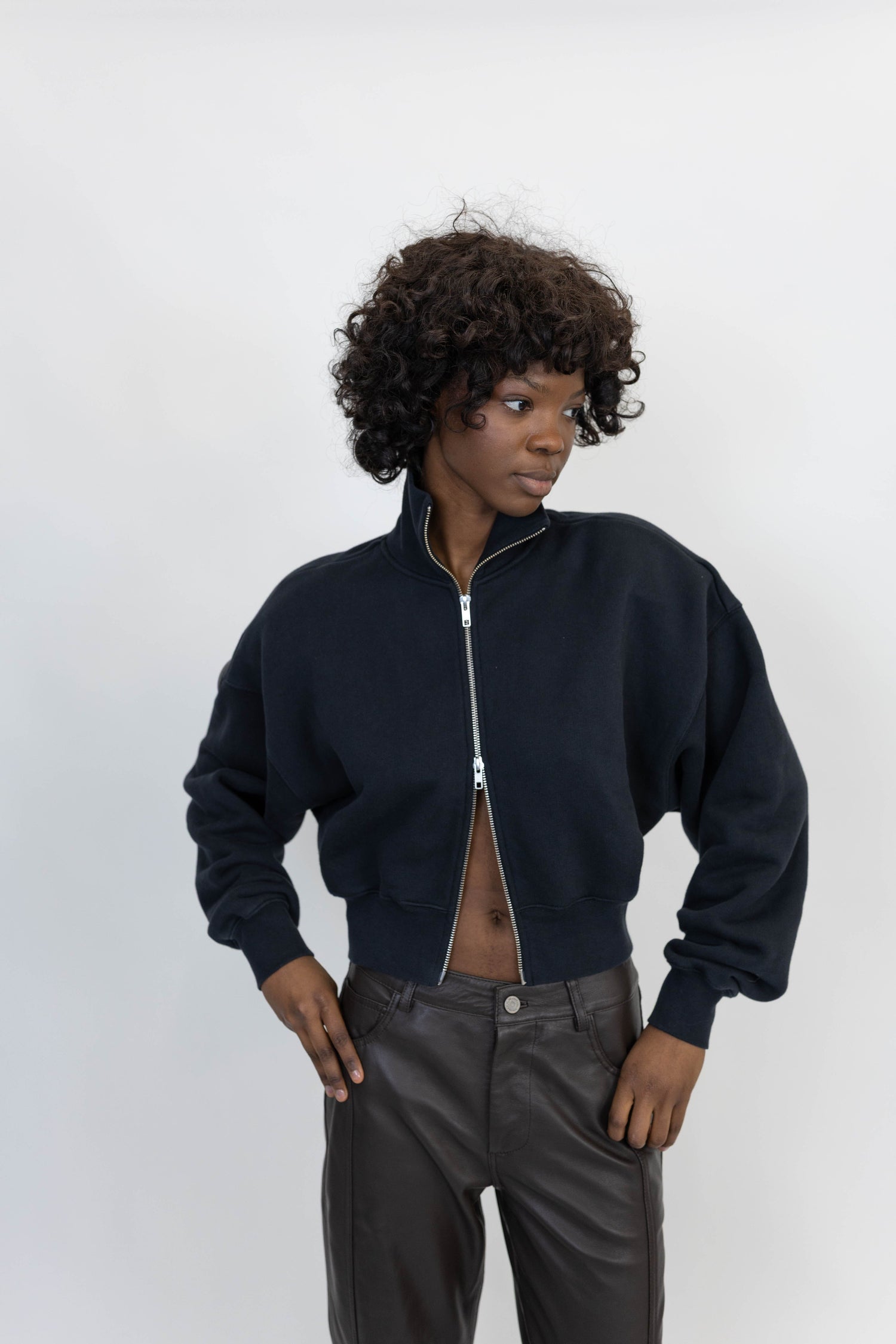 DARBY ZIP UP HOODIE IN WASHED BLACK SWEATER AGOLDE 