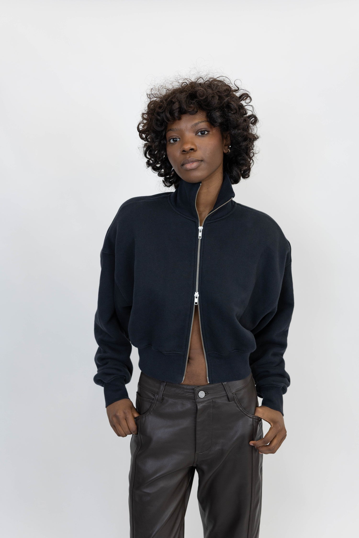 DARBY ZIP UP HOODIE IN WASHED BLACK SWEATER AGOLDE 