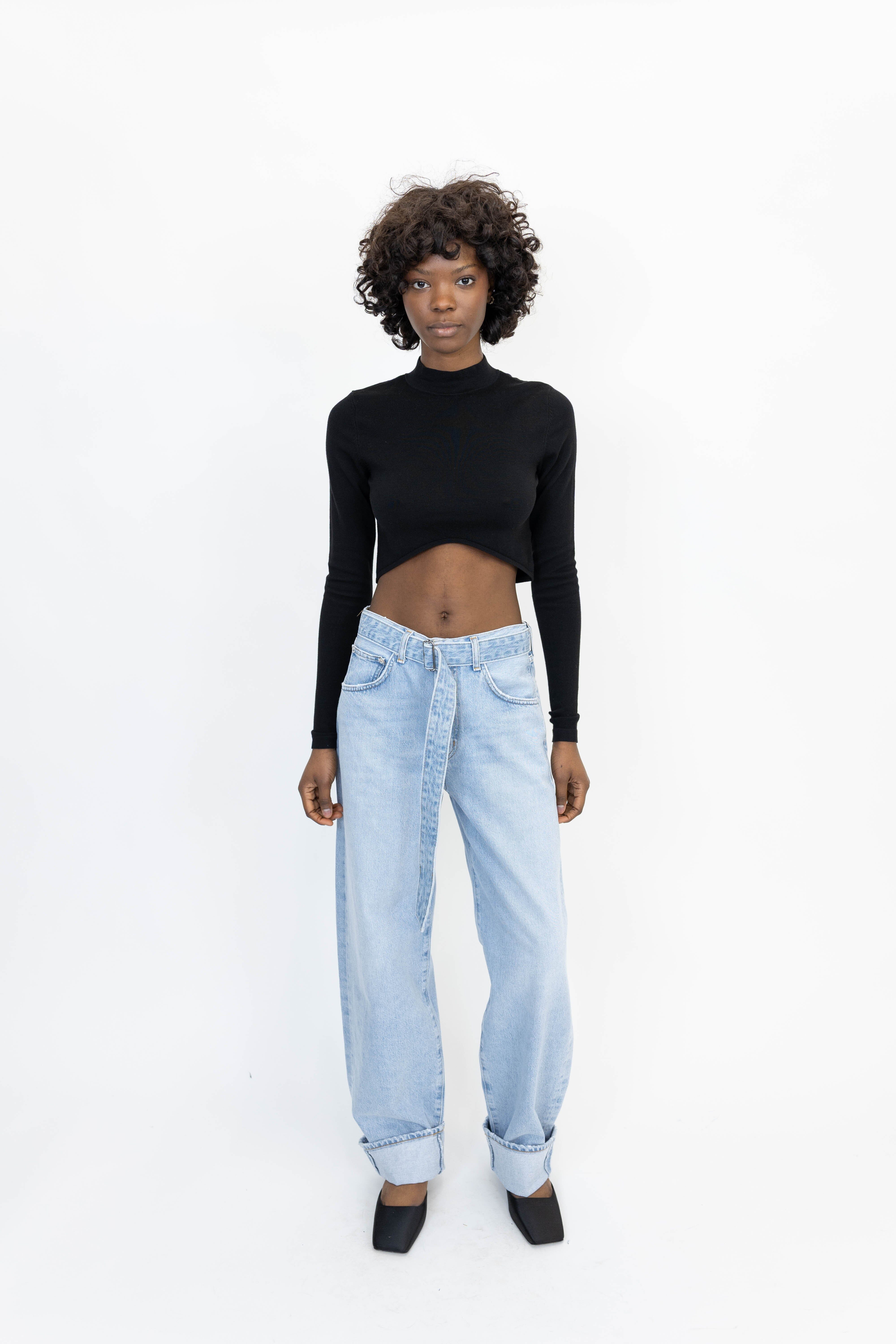TODRIC TOP KNIT WITH V-SHAPE KNIT KURE 