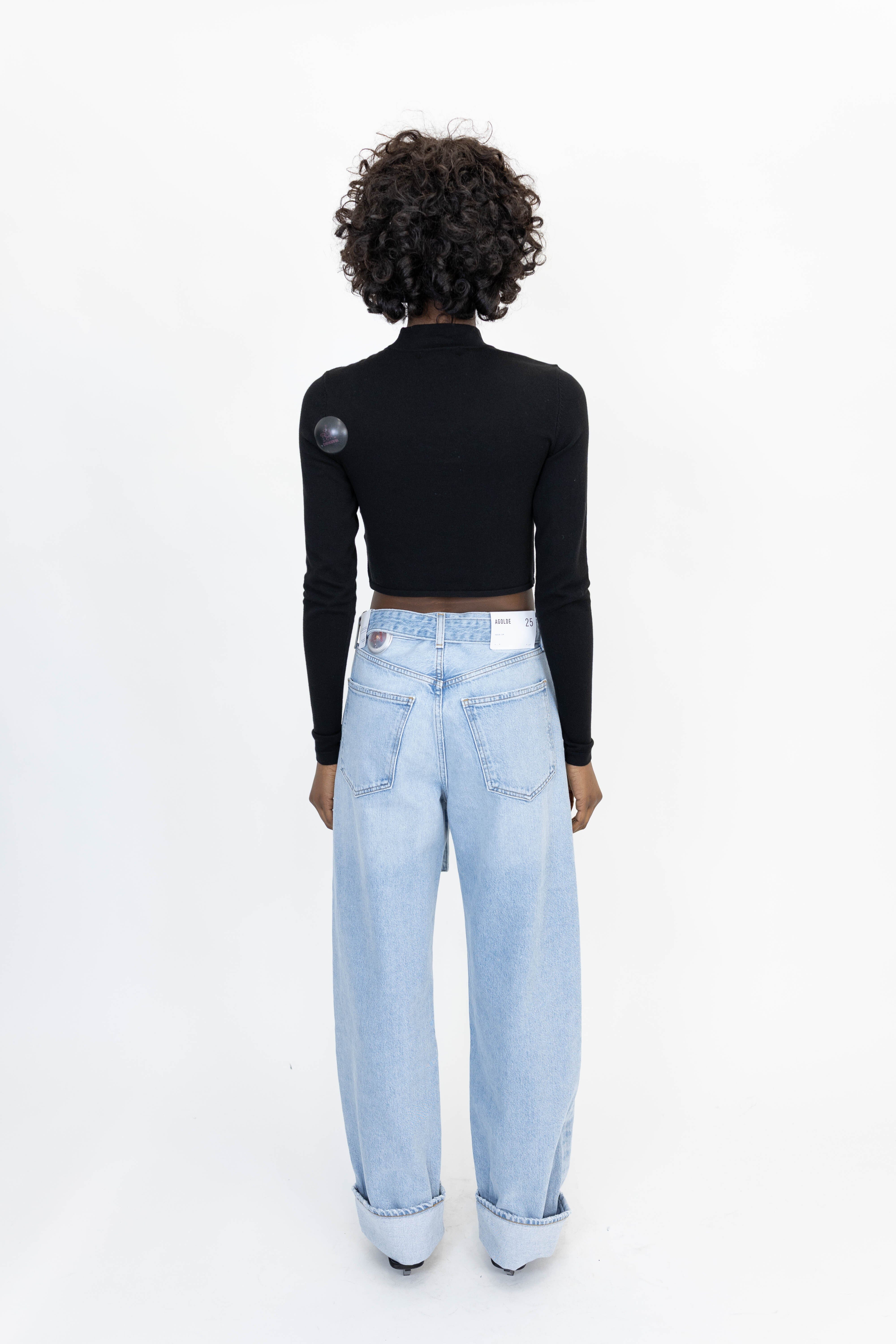 TODRIC TOP KNIT WITH V-SHAPE KNIT KURE 