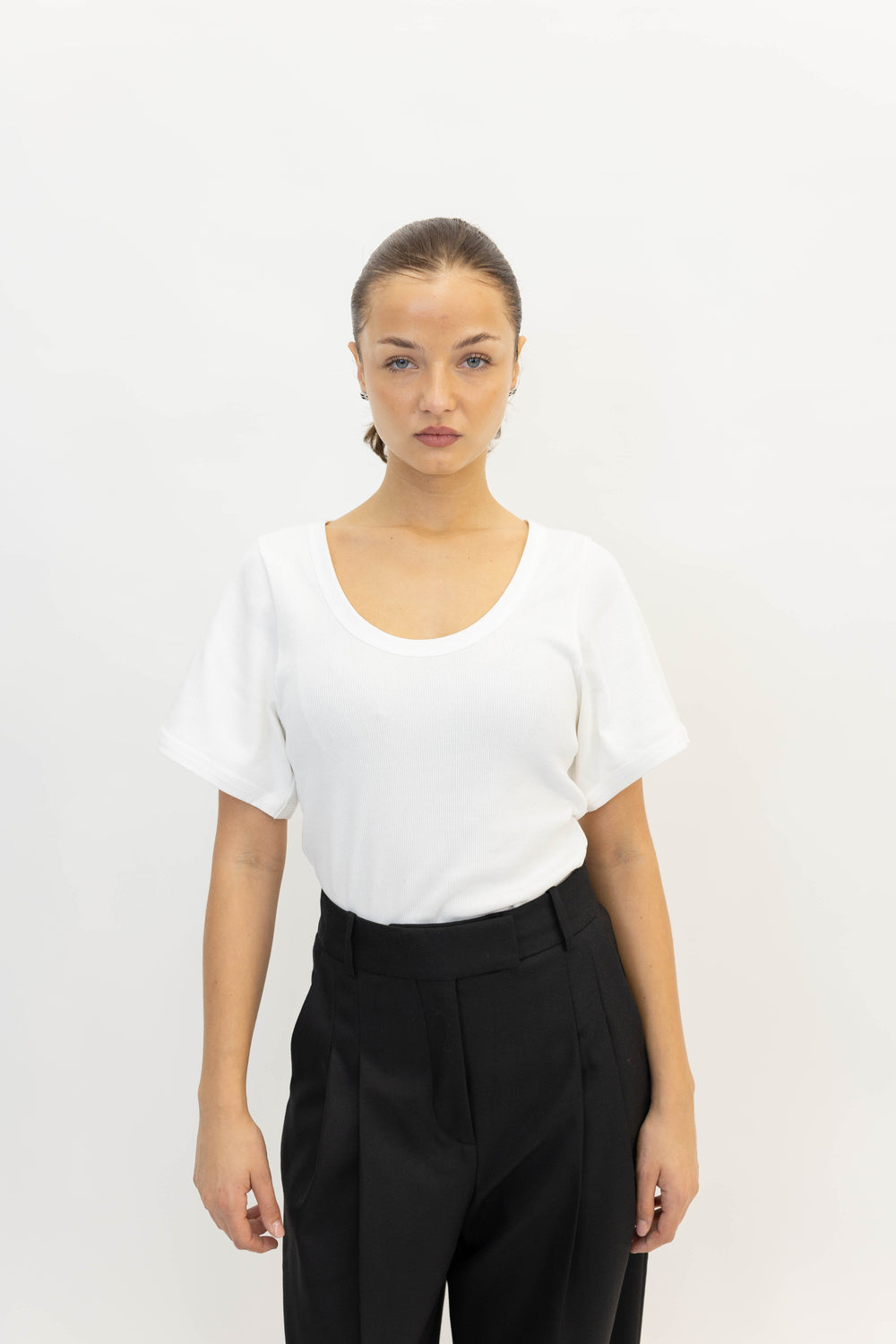LUNAI T-SHIRT IN WHITE T-SHIRT BY MALENE BIRGER 