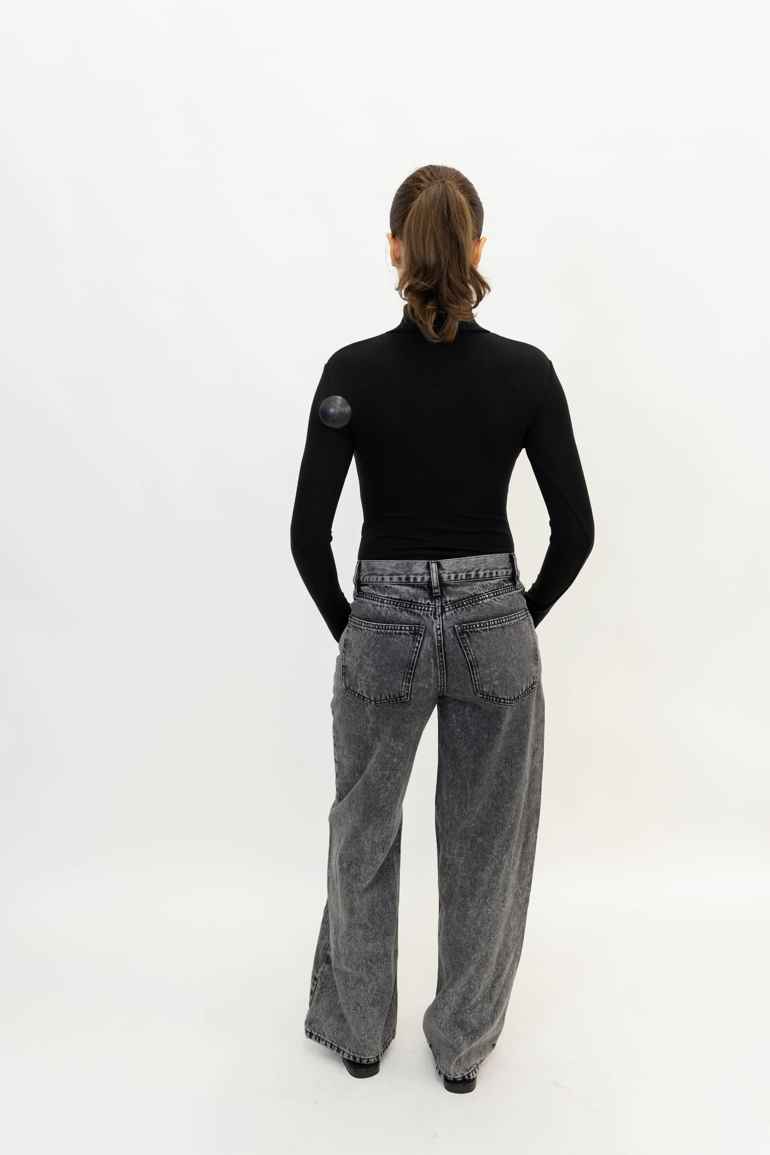 VINOLA JEANS IN WASHED BLACK JEANS BY MALENE BIRGER 