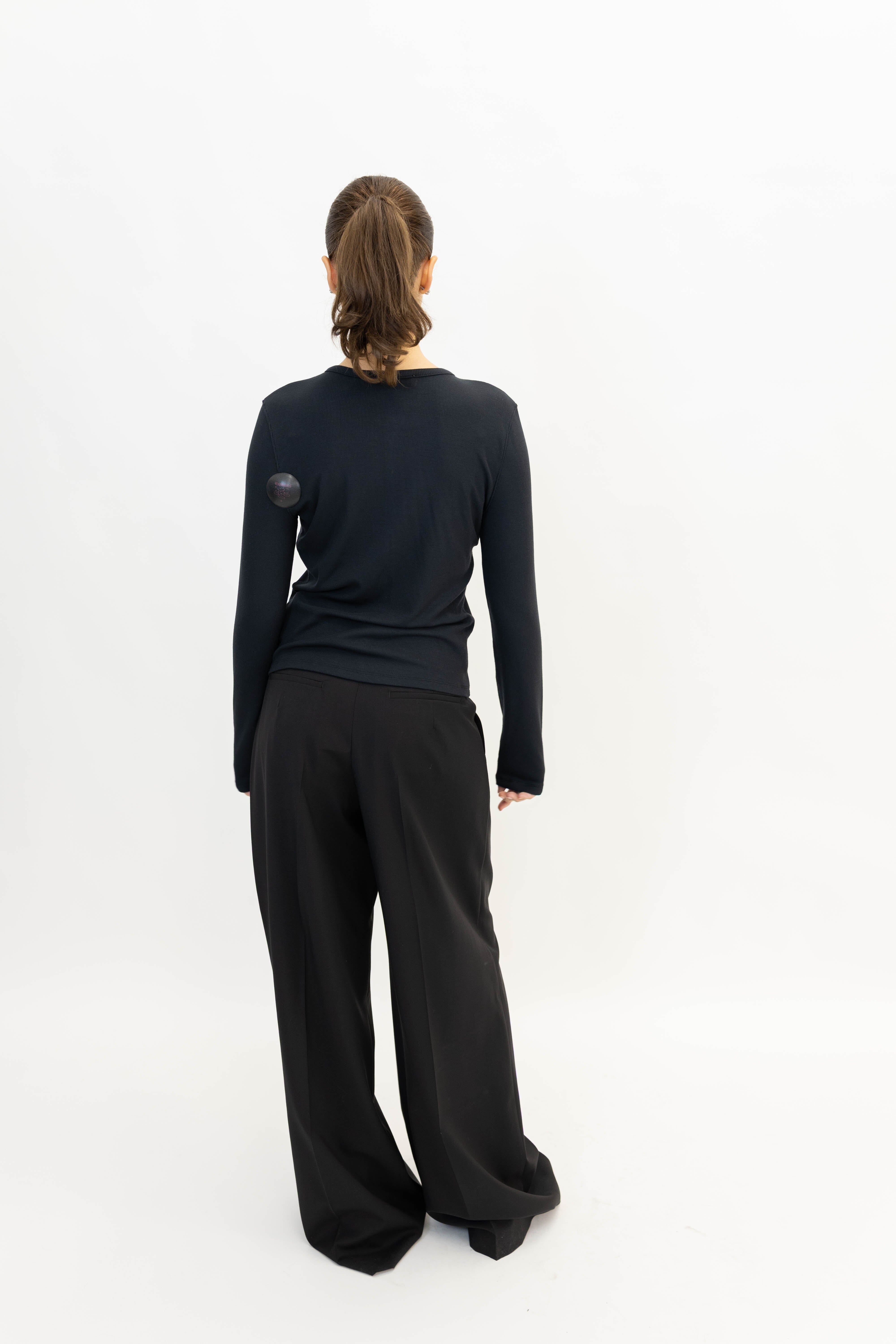 THE RIB SPLAY TOP IN BLACK TOP FRAME 