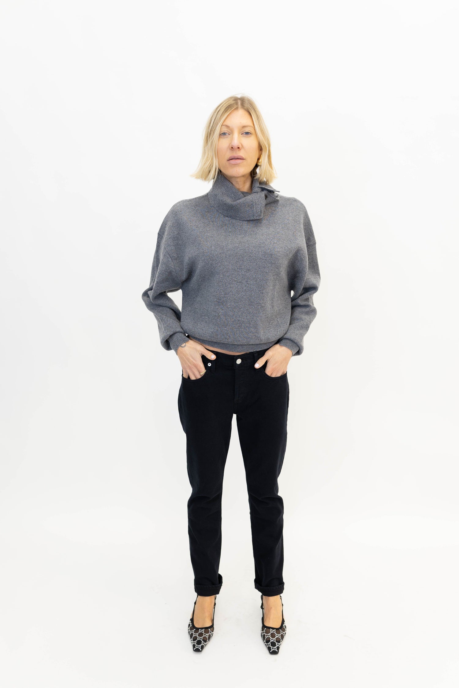 COZY SWEATER IN GREY SWEATER HAIKURE 