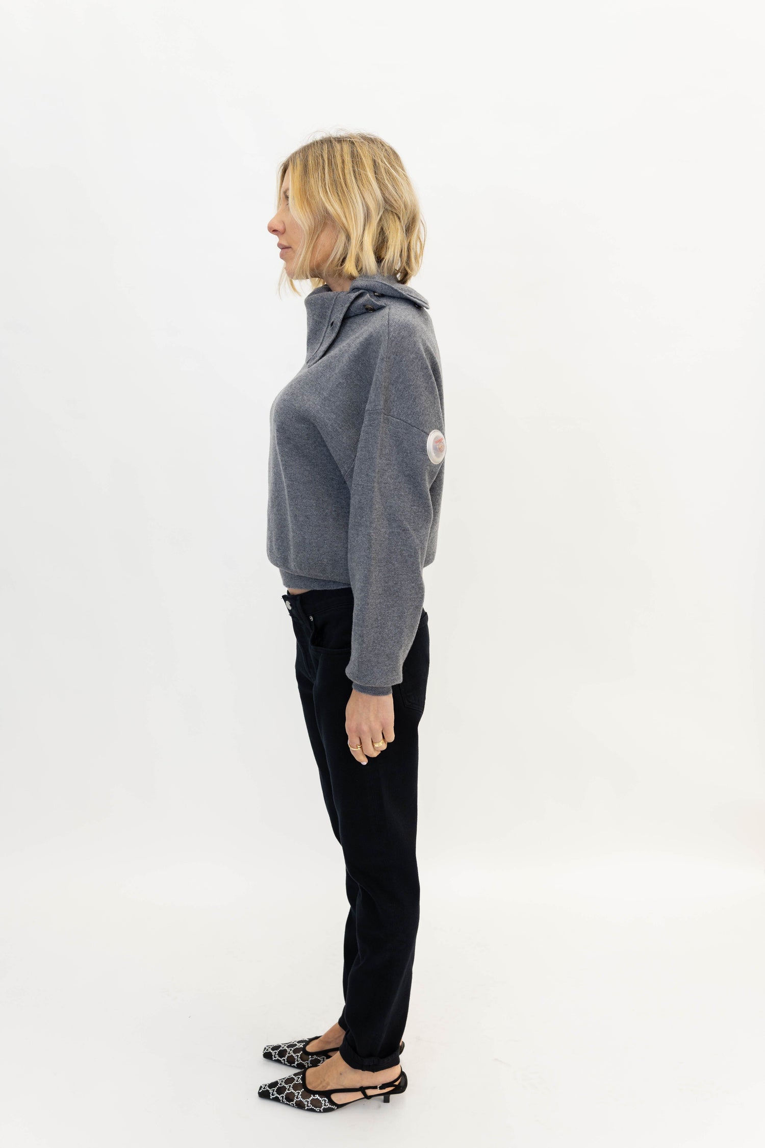 COZY SWEATER IN GREY SWEATER HAIKURE 