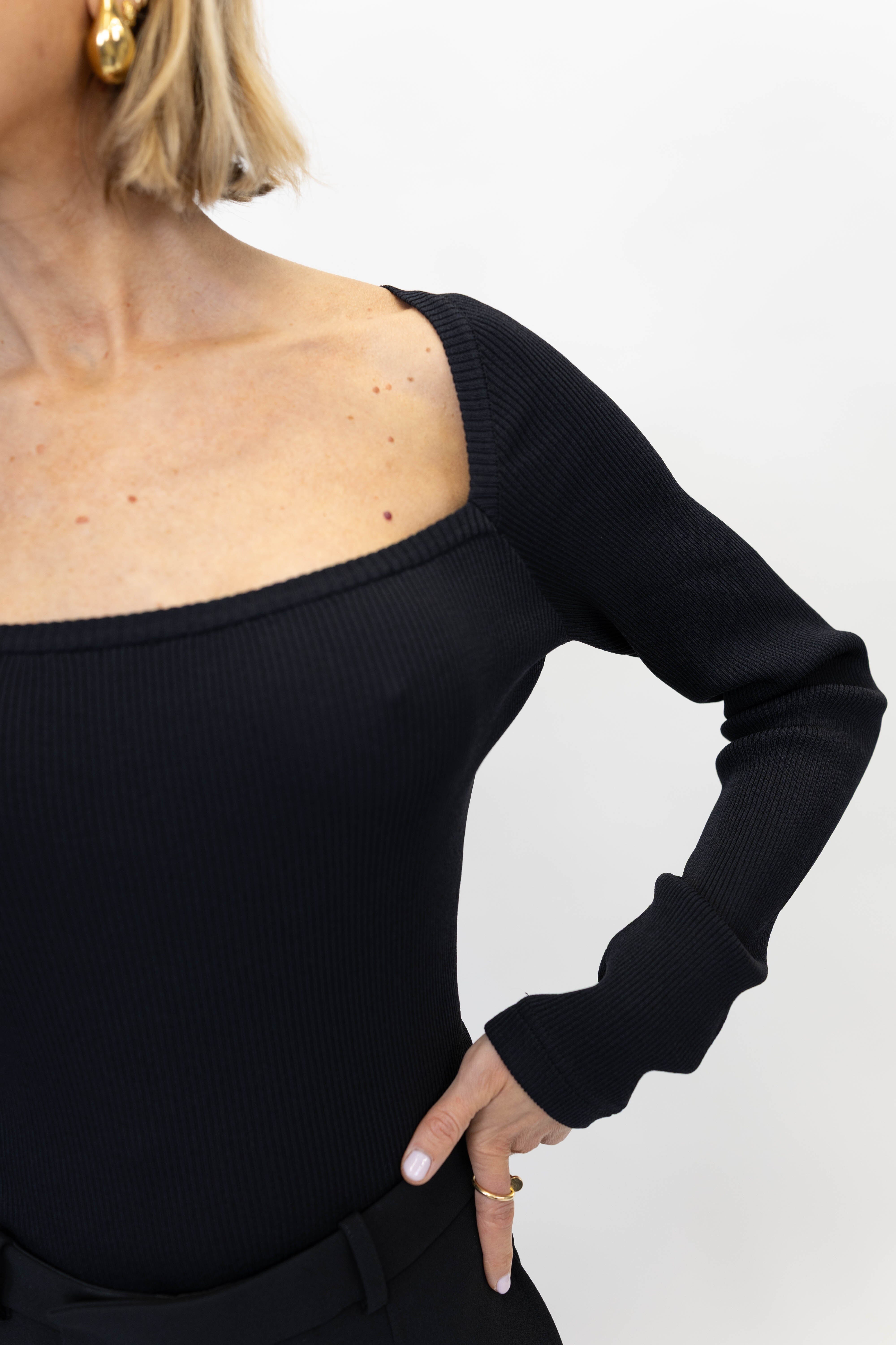 BASIL SCOOP NECKLINE BODYSUIT KURE 