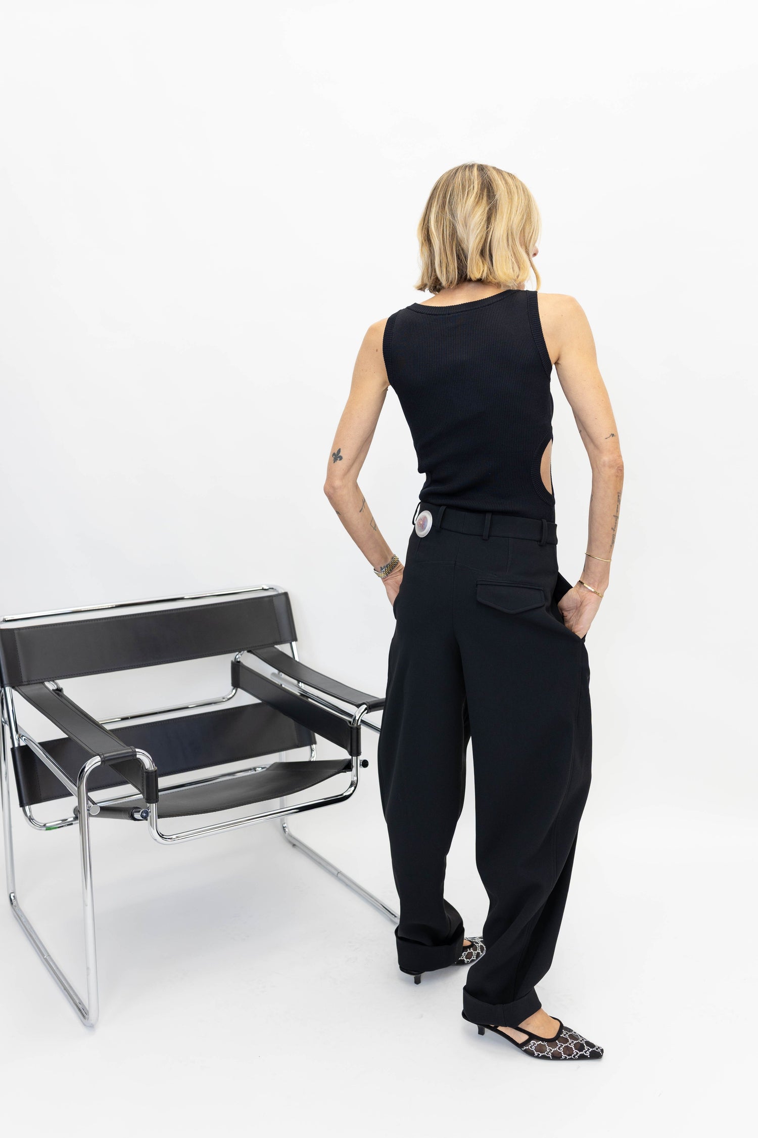 BONIE CUT OUT BODY BODY KURE 