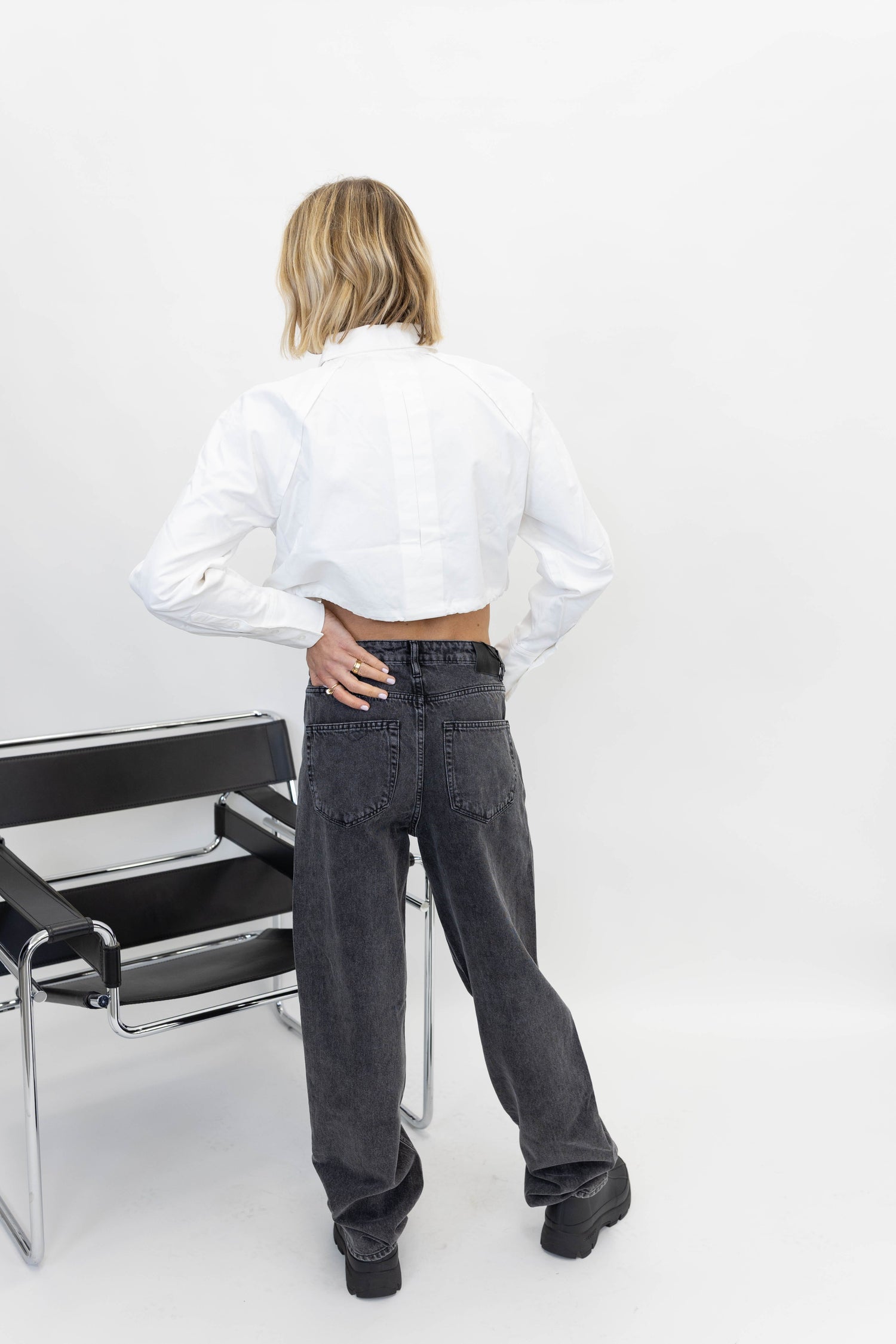 HANNAH 90'S JEANS IN WASHED BLACK JEANS KURE 