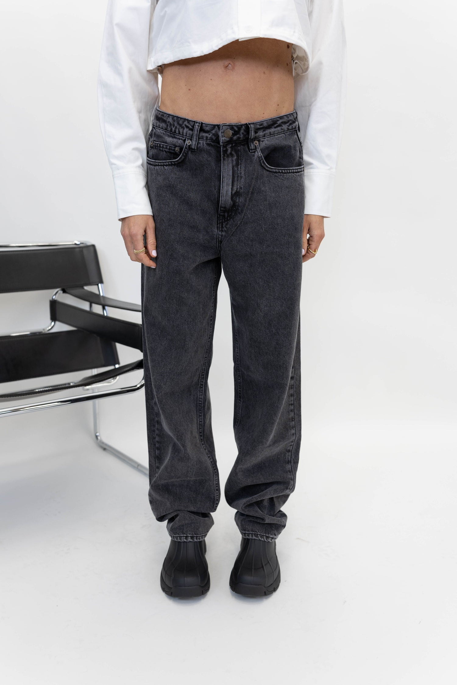 HANNAH 90'S JEANS IN WASHED BLACK JEANS KURE 