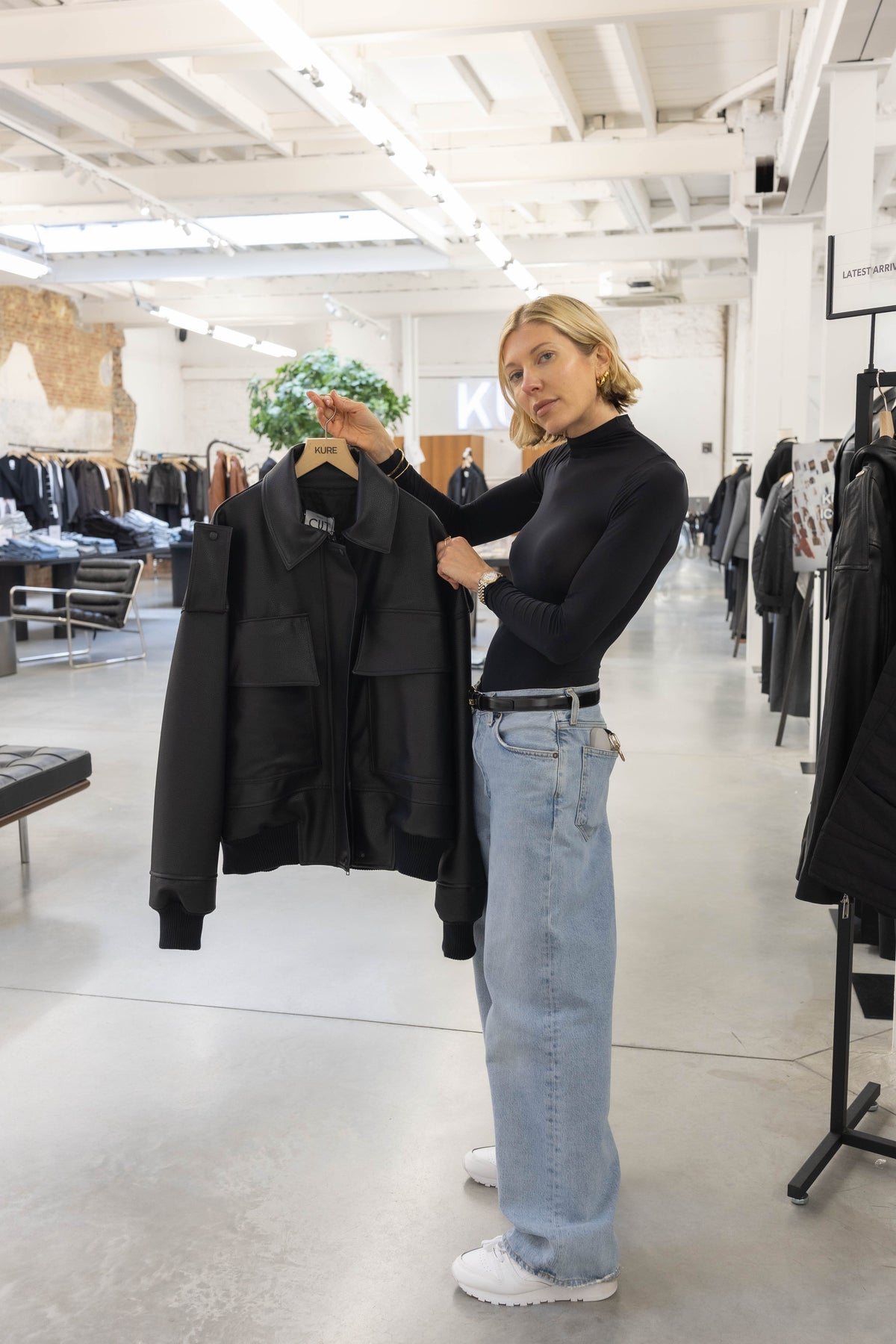 FAUX LEATHER BOMBER BOMBER STUDIO CUT 