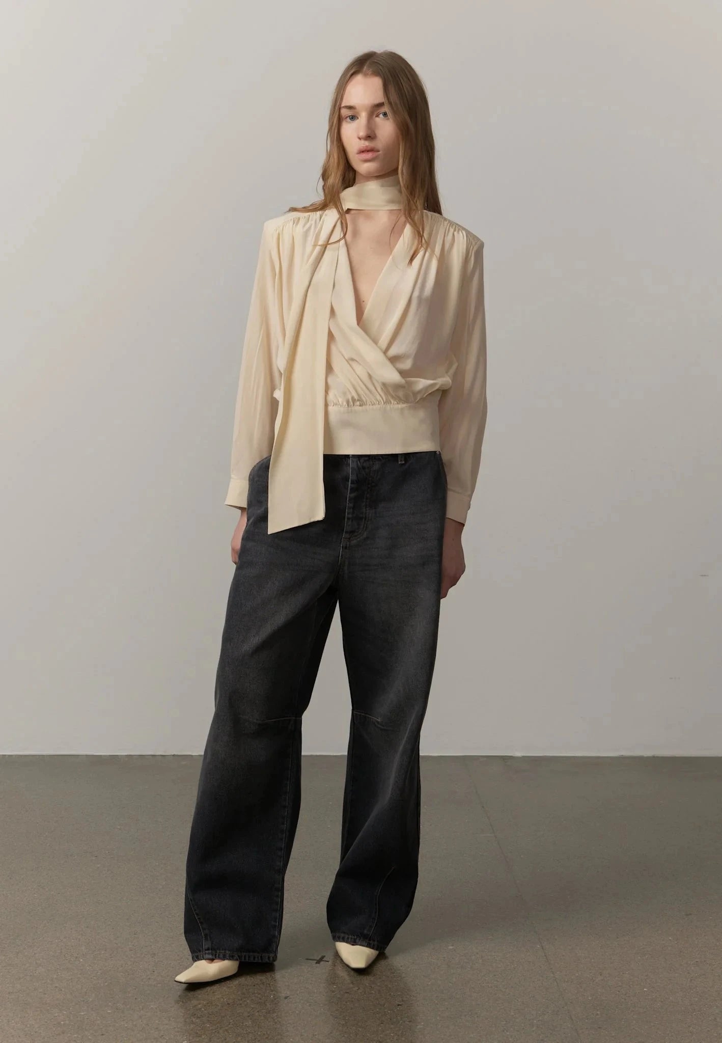 ESME DENIM JEANS IN BLACK JEANS HERSKIND 