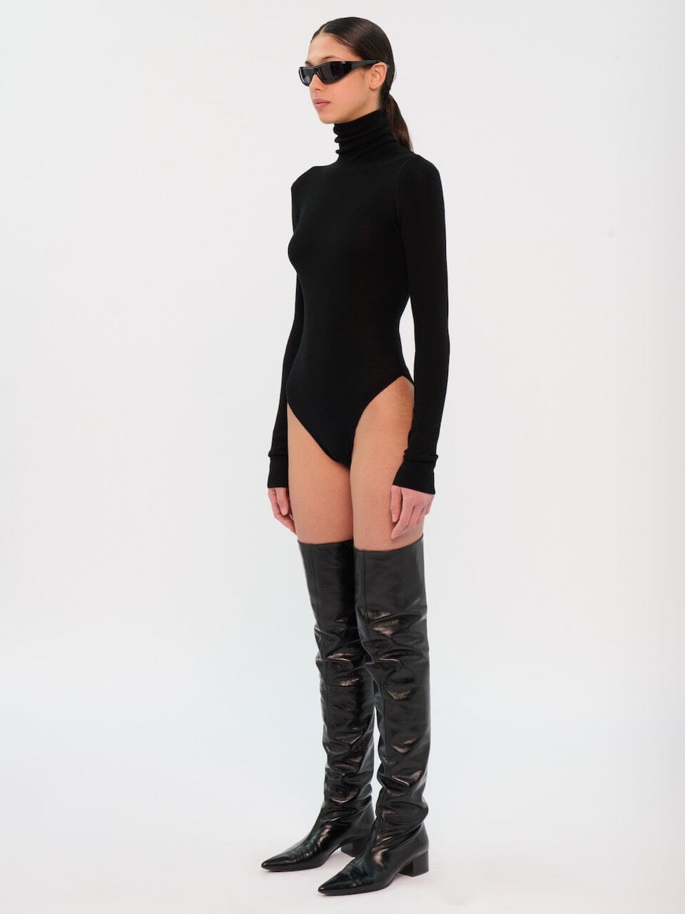 CARA SWEATER BODY IN BLACK SWEATER HAIKURE 