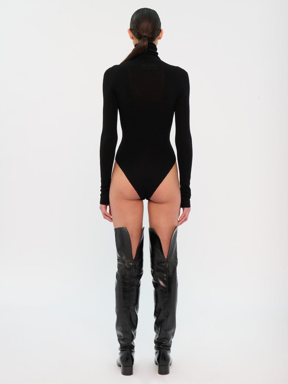 CARA SWEATER BODY IN BLACK SWEATER HAIKURE 