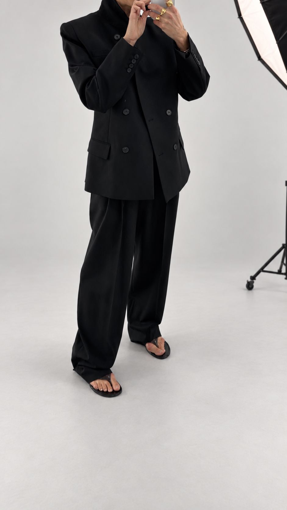 BLUFF JACKET IN BLACK JACKET IRO 