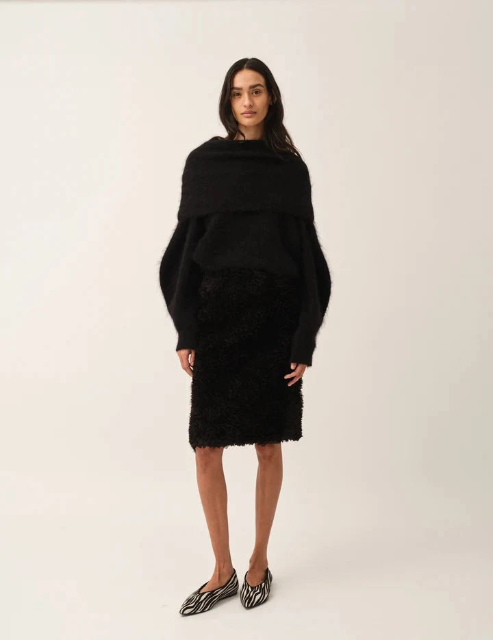 ROMA NECK SWEATER BLACK KNIT THE GARMENT 
