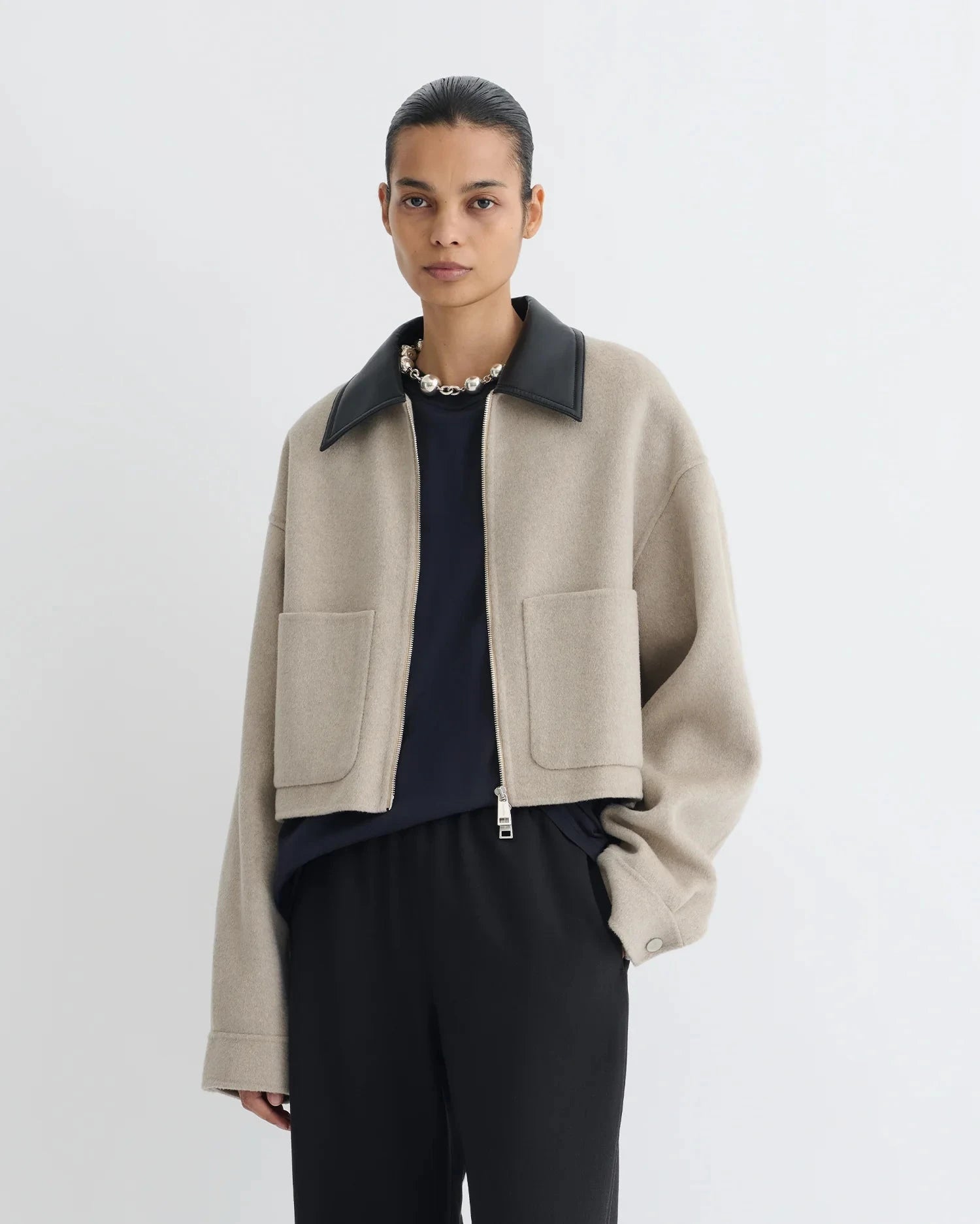 PHEBE CROPPED JACKET STONE/BLACK JACKET NANUSHKA 