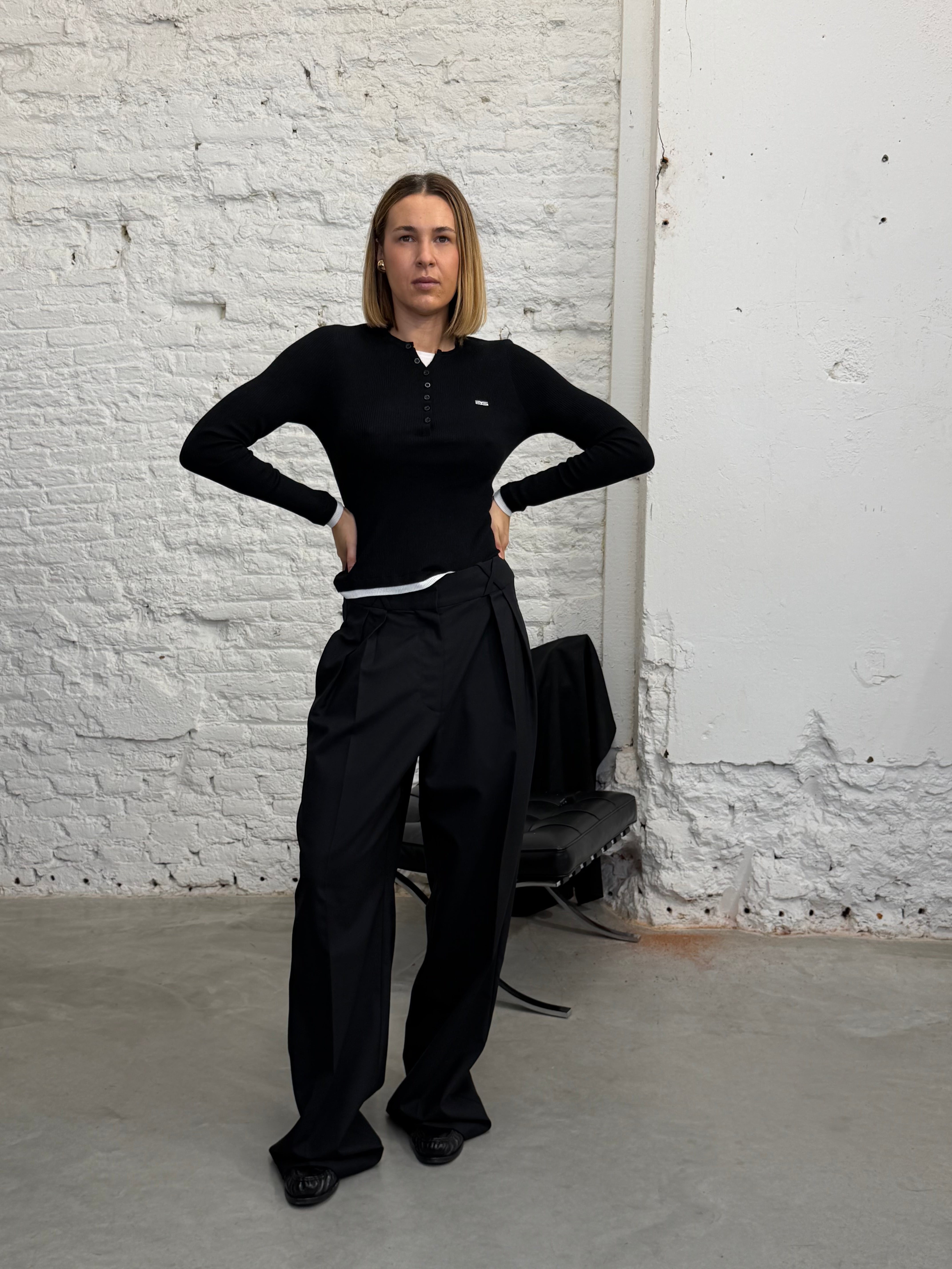 TRISHA PULLOVER IN BLACK PULLOVER GESTUZ 