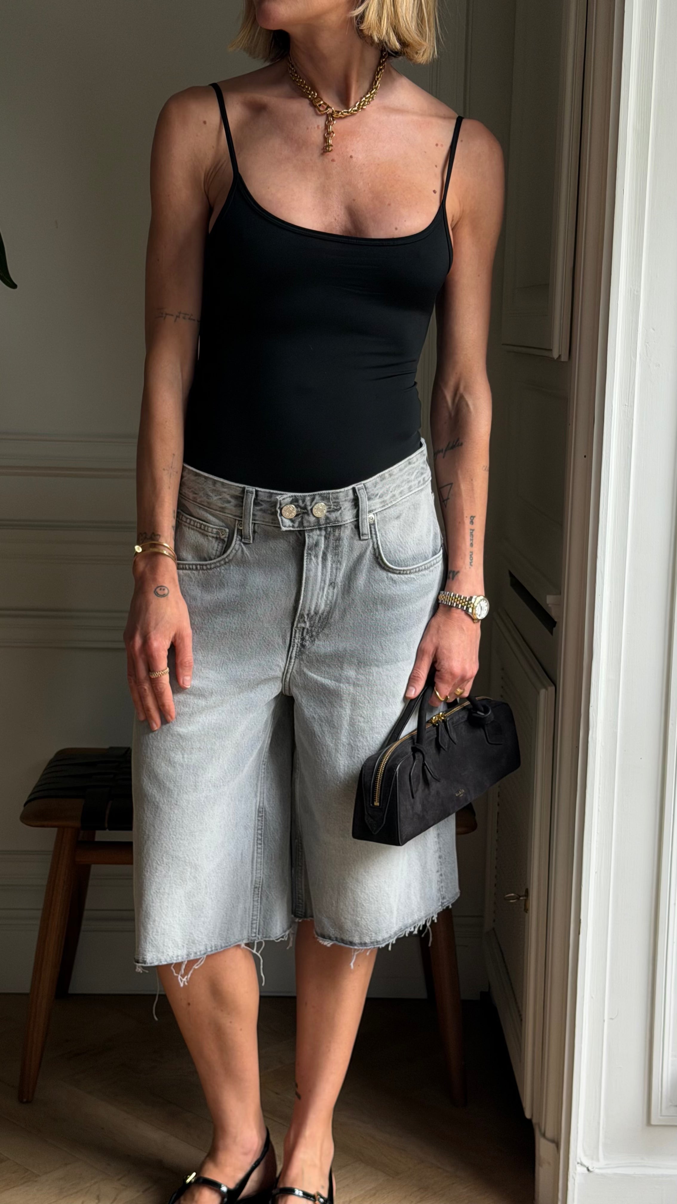MIKA DENIM SHORT IN BRIGHT BLACK SHORT WON HUNDRED 